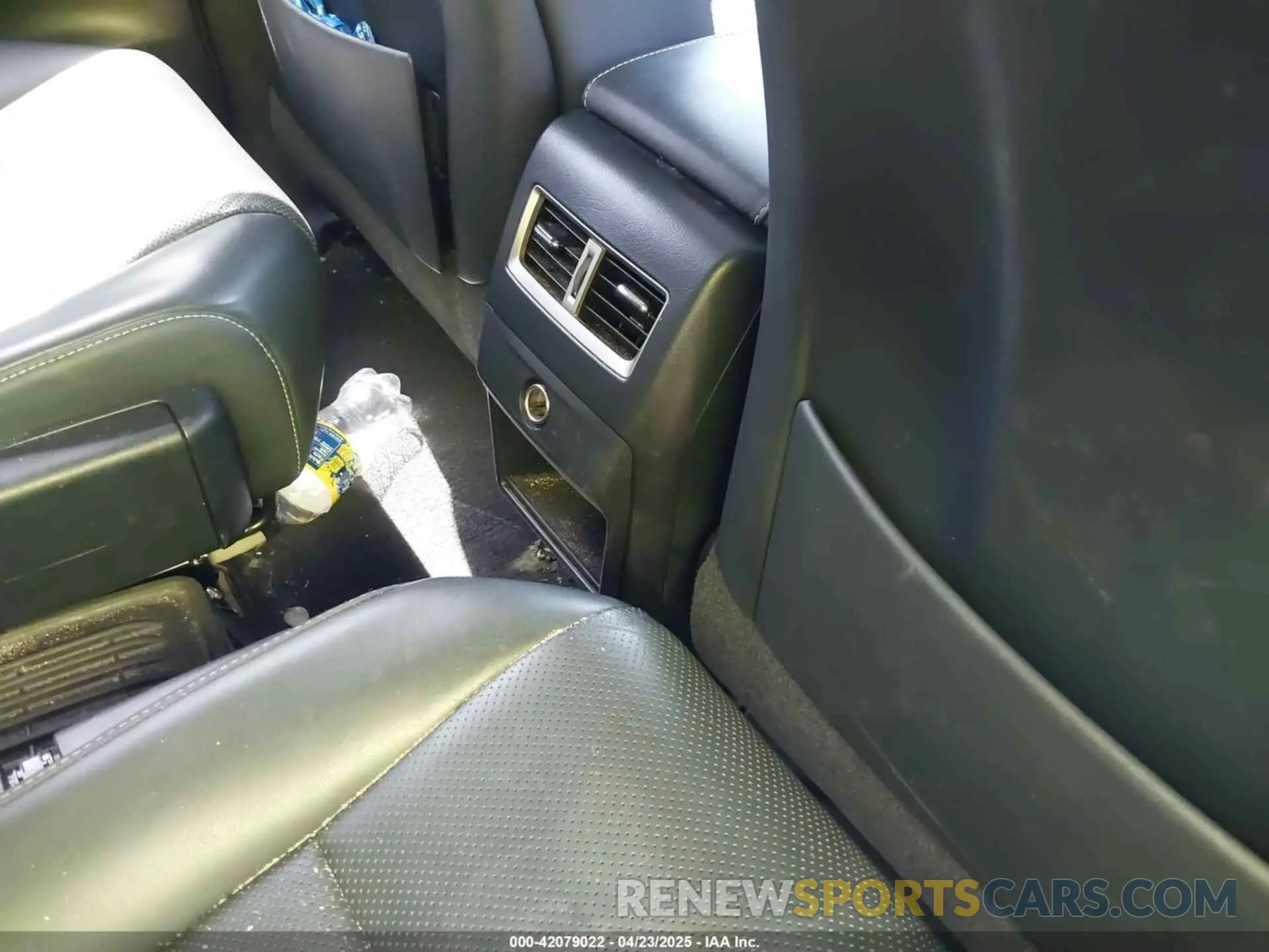 8 Photograph of a damaged car JTJDGKCA4K2006465 LEXUS RX 450HL 2019