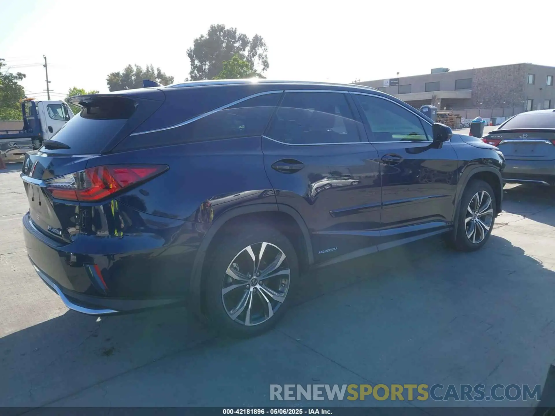 4 Photograph of a damaged car JTJDGKCA9K2007529 LEXUS RX 450HL 2019