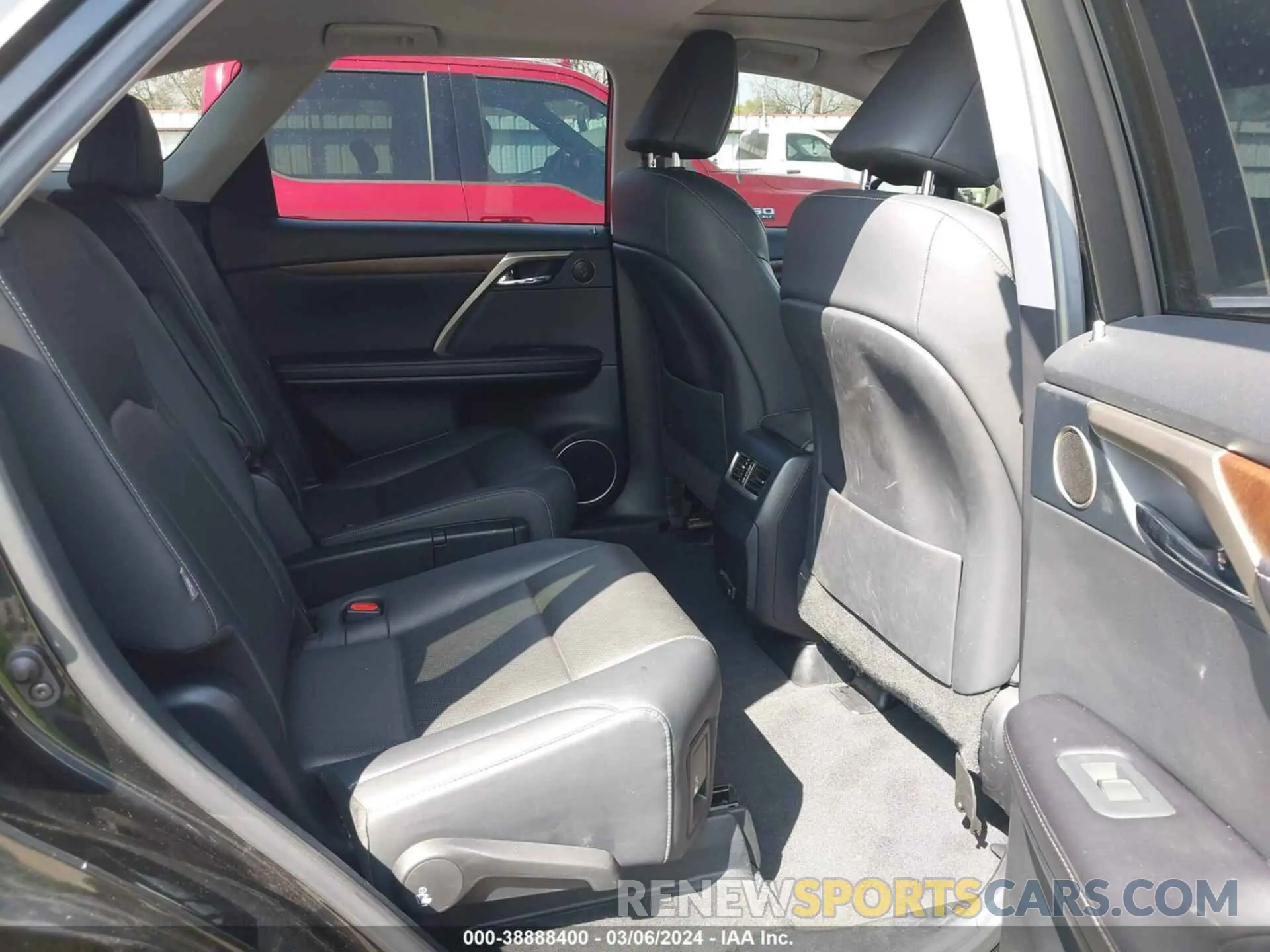 8 Photograph of a damaged car JTJHGKFA1L2015560 LEXUS RX 450HL 2020