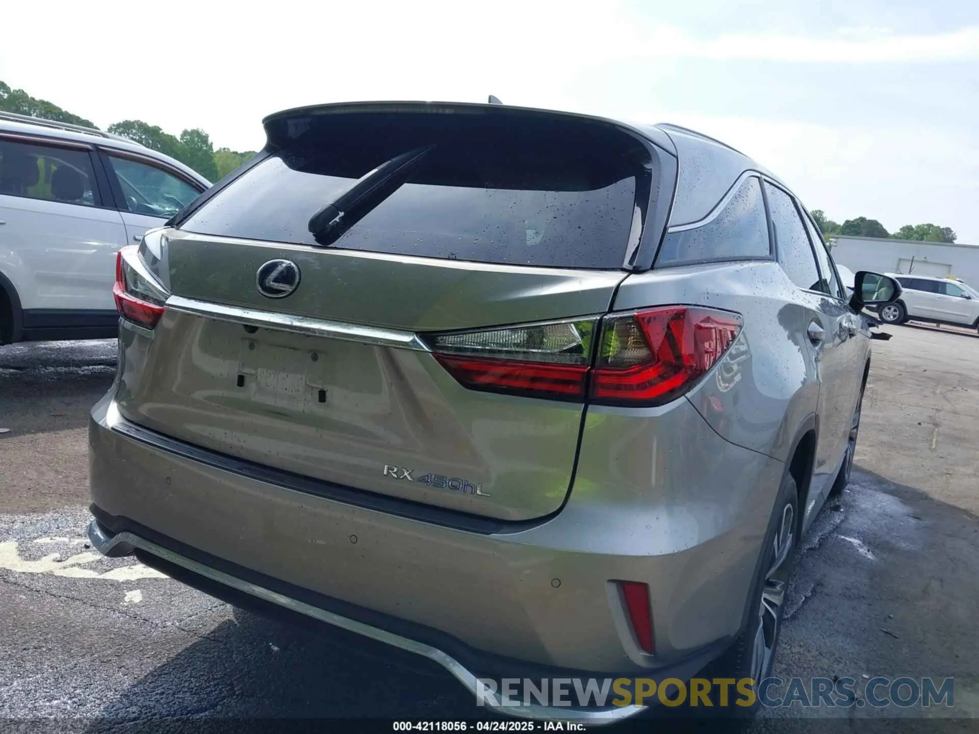 16 Photograph of a damaged car JTJHGKFA2M2016489 LEXUS RX 450HL 2021