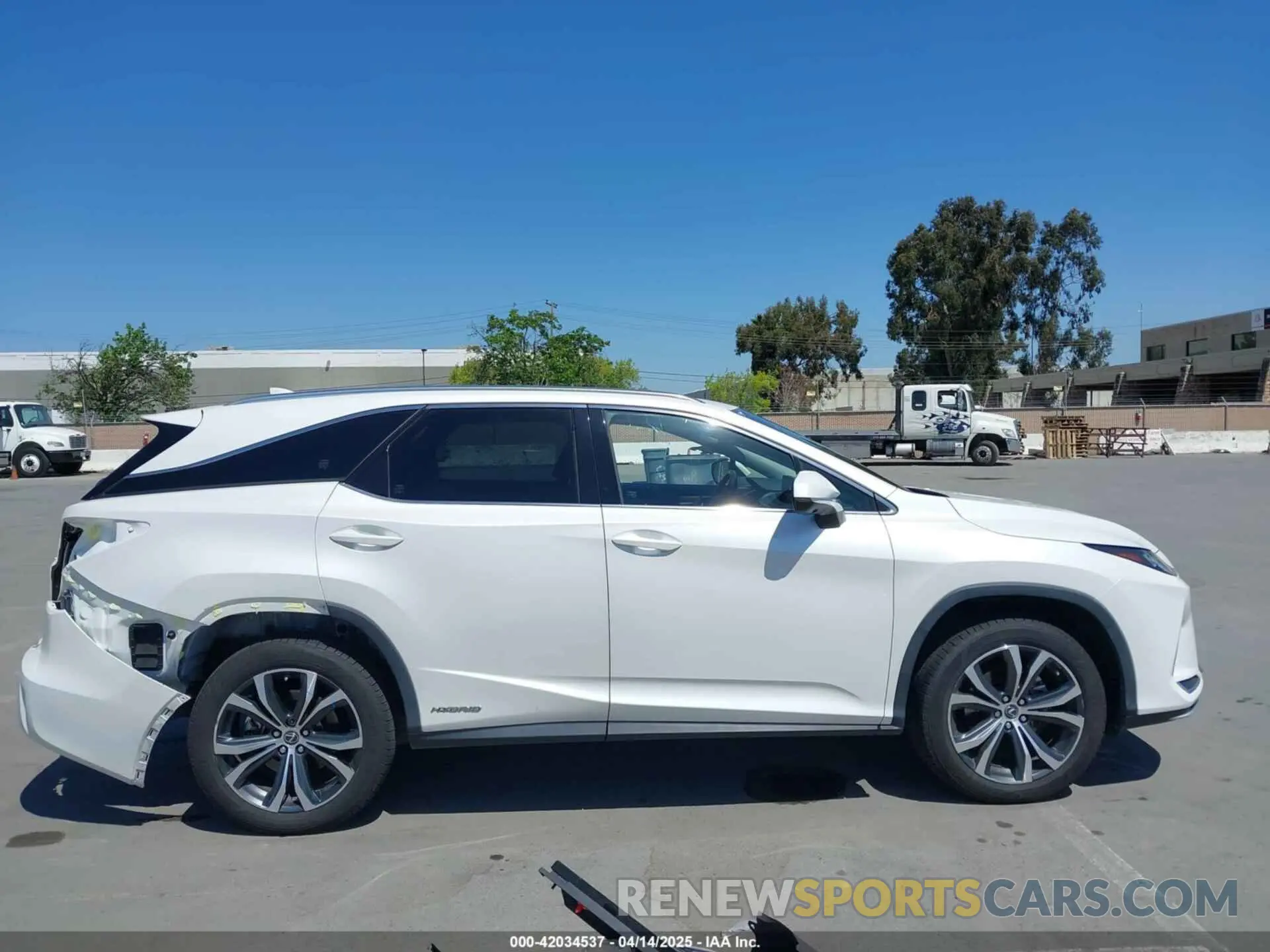 14 Photograph of a damaged car JTJHGKFA5M2018172 LEXUS RX 450HL 2021