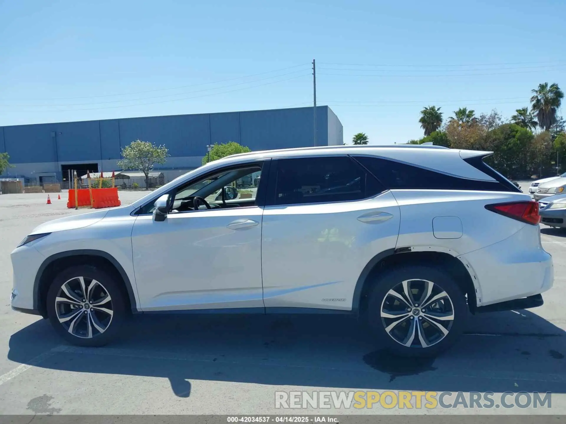 15 Photograph of a damaged car JTJHGKFA5M2018172 LEXUS RX 450HL 2021