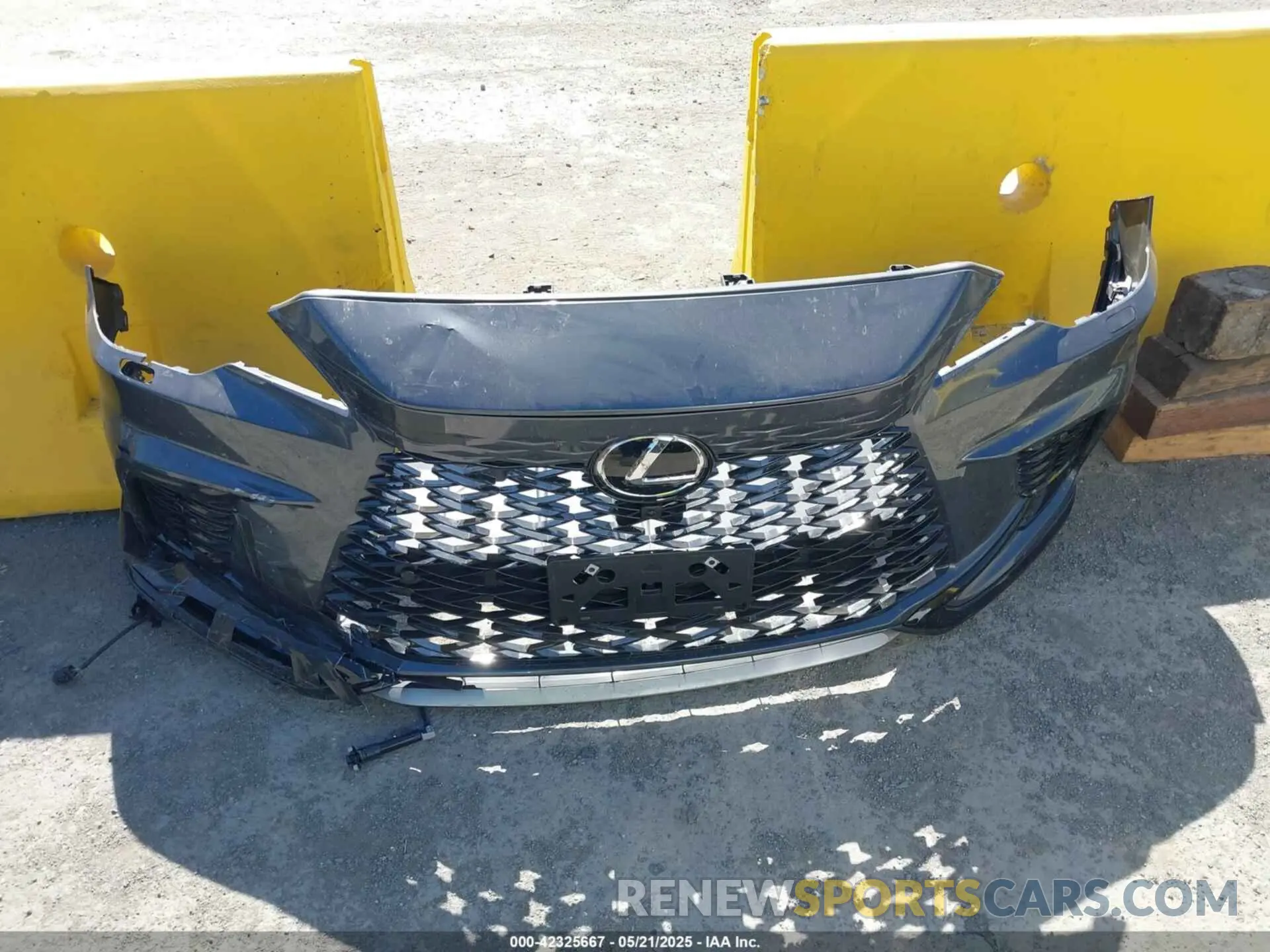 12 Photograph of a damaged car 2T2BCMEA1RC020345 LEXUS RX 500H 2024