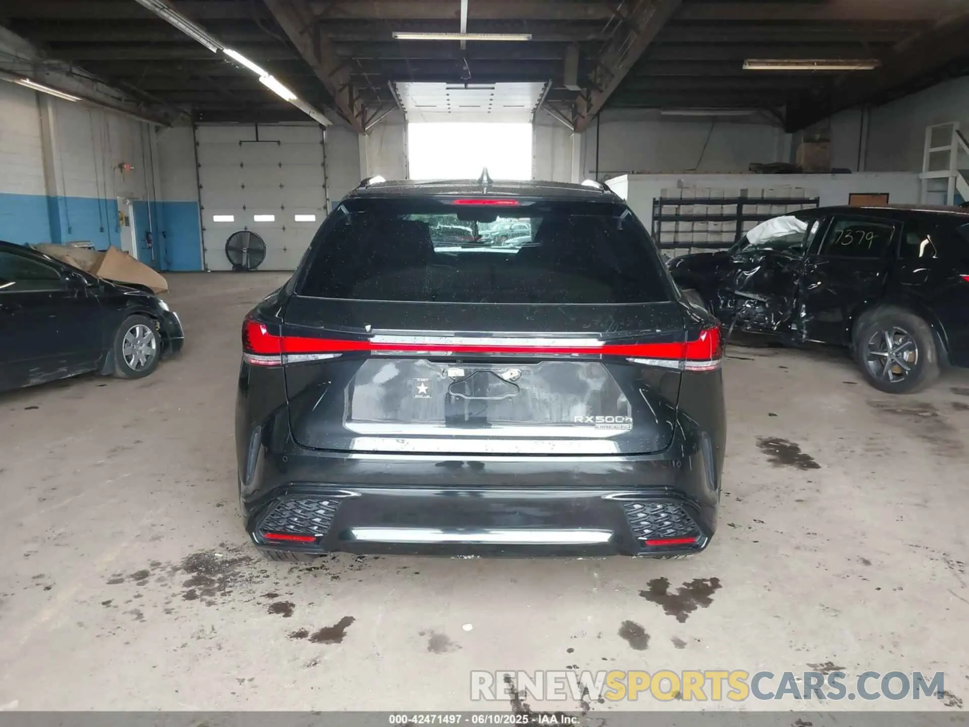 16 Photograph of a damaged car 2T2BCMEA3RC015227 LEXUS RX 500H 2024