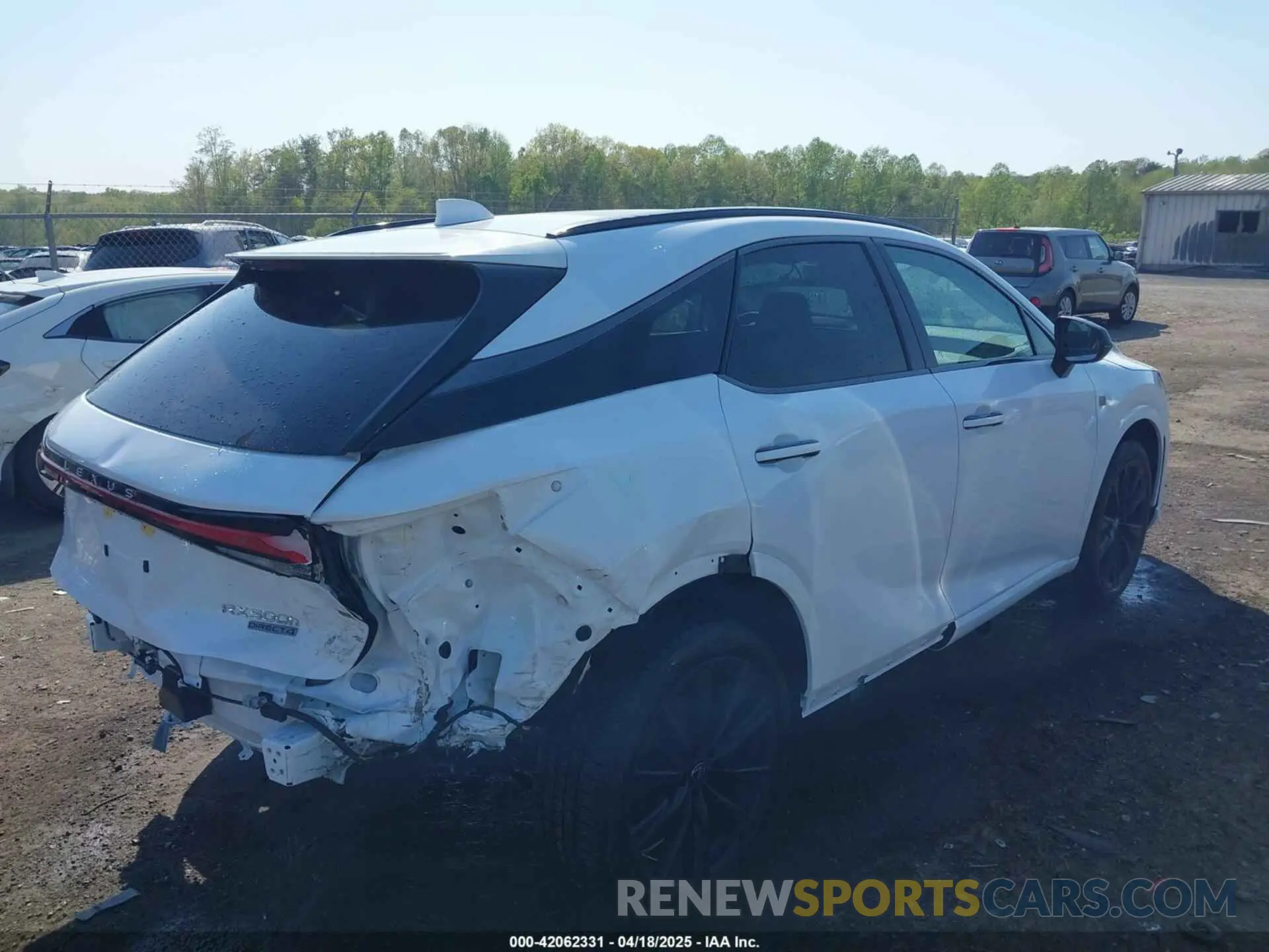 4 Photograph of a damaged car 2T2BCMEAXSC021242 LEXUS RX 500H 2025