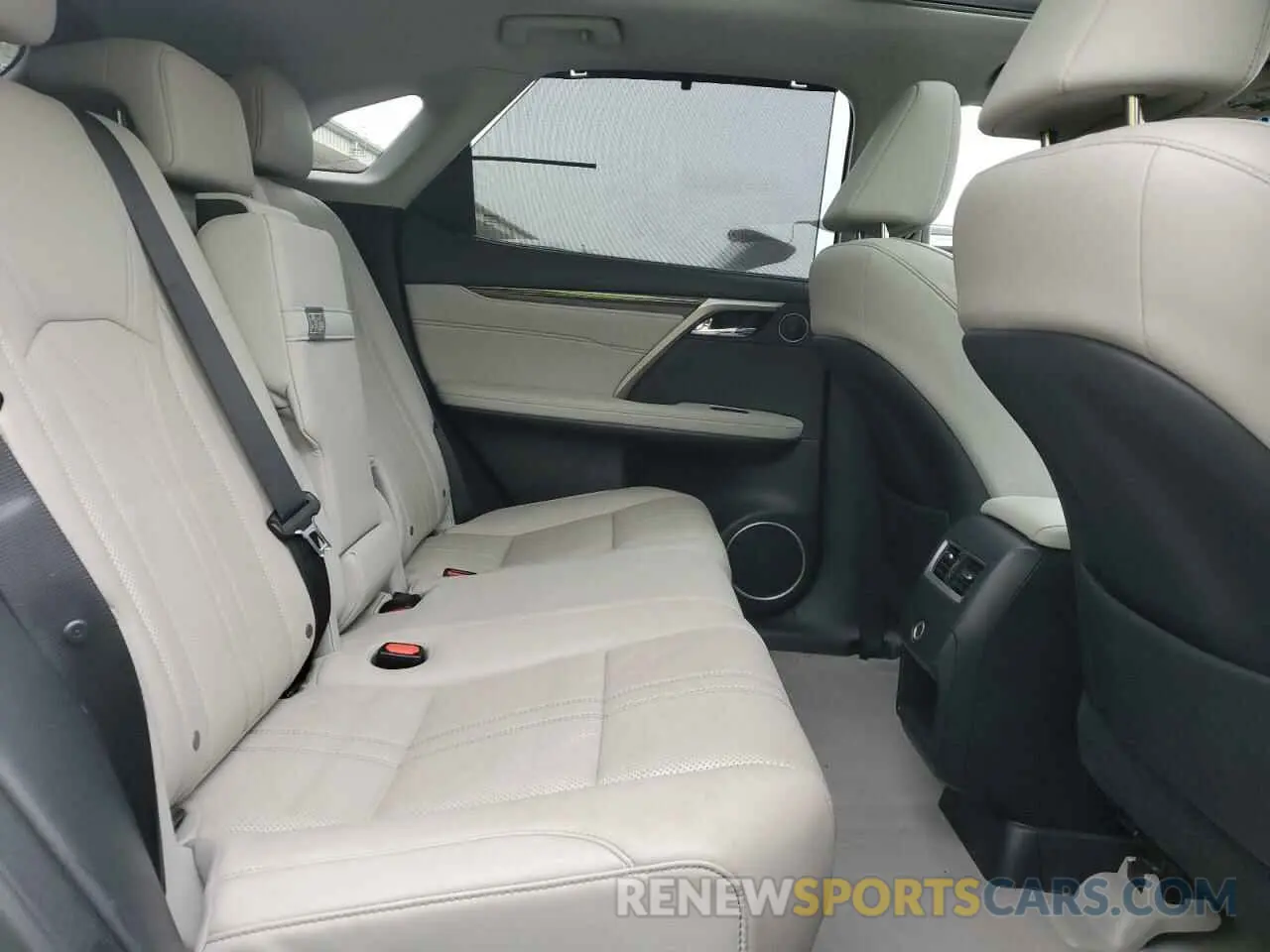 11 Photograph of a damaged car 2T2BZMCA6GC035261 LEXUS RX350 2016