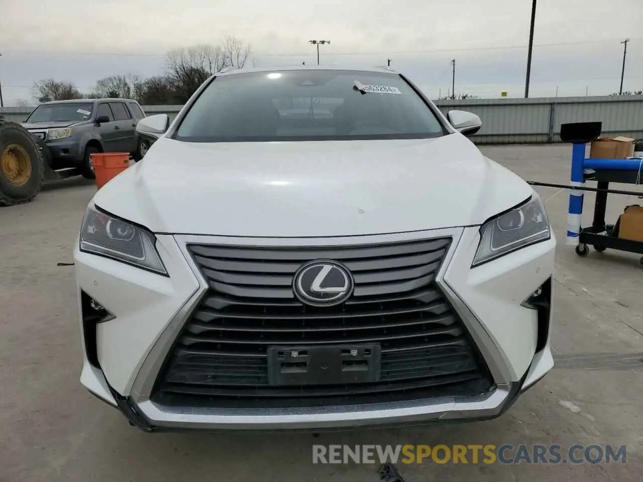 5 Photograph of a damaged car 2T2ZZMCA9HC039532 LEXUS RX350 2017