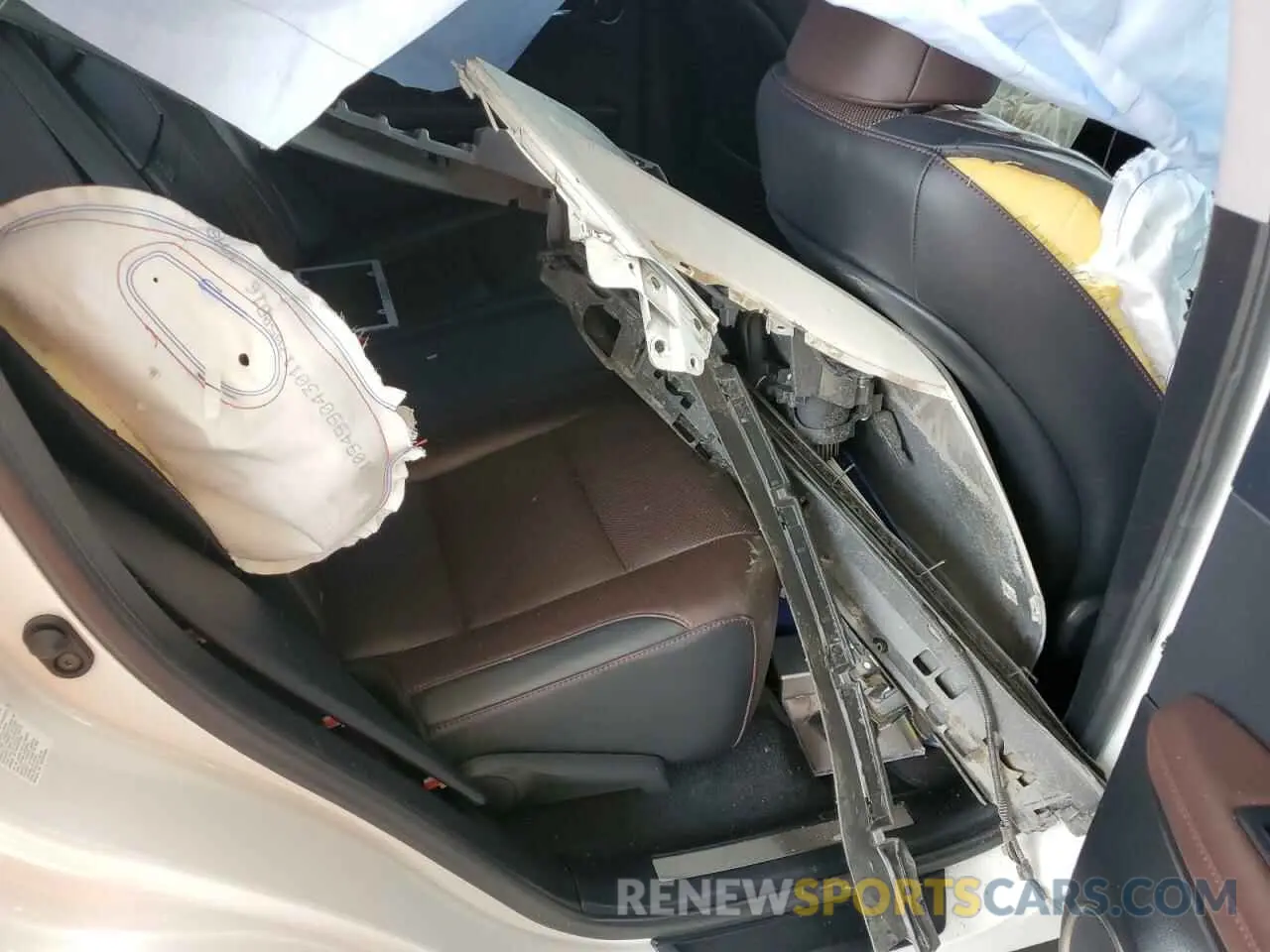13 Photograph of a damaged car JTJBZMCA6H2026920 LEXUS RX350 2017