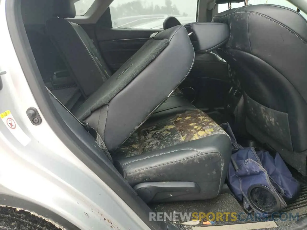 11 Photograph of a damaged car 2T2BZMCA2KC181908 LEXUS RX350 2019