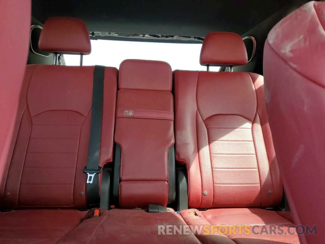 10 Photograph of a damaged car 2T2BZMCA3KC186261 LEXUS RX350 2019