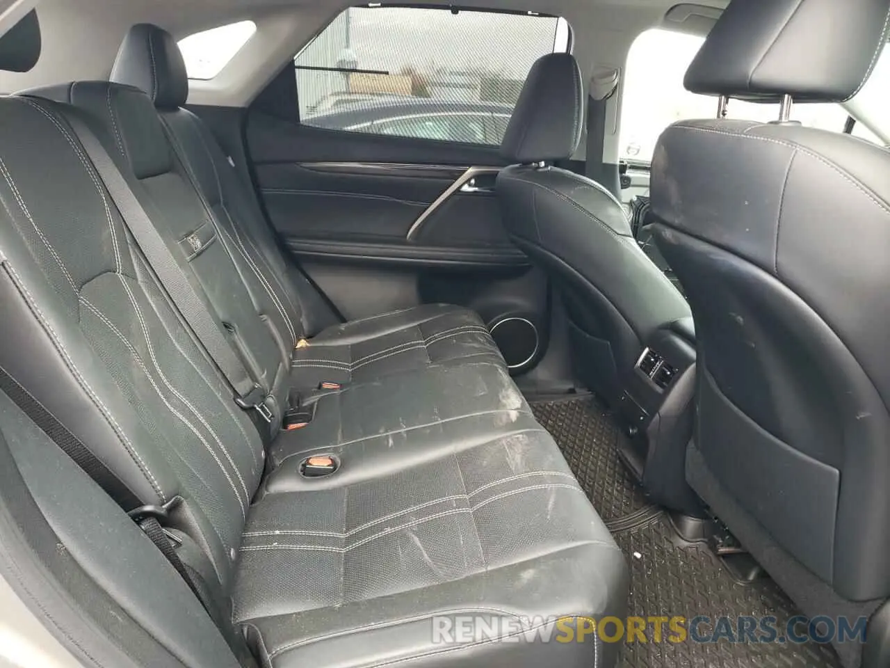 11 Photograph of a damaged car 2T2BZMCA5KC174015 LEXUS RX350 2019