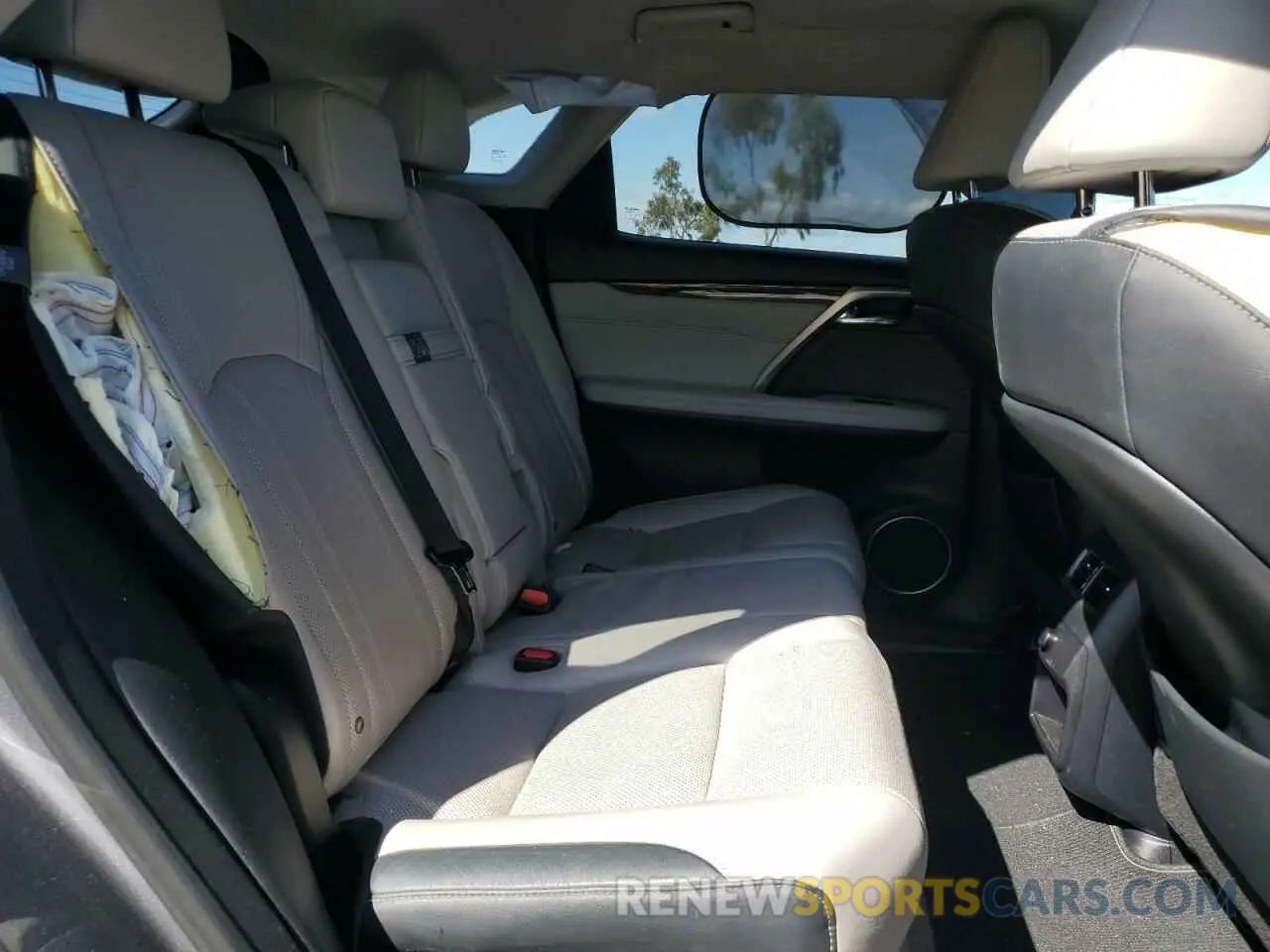 11 Photograph of a damaged car 2T2BZMCA6KC180812 LEXUS RX350 2019