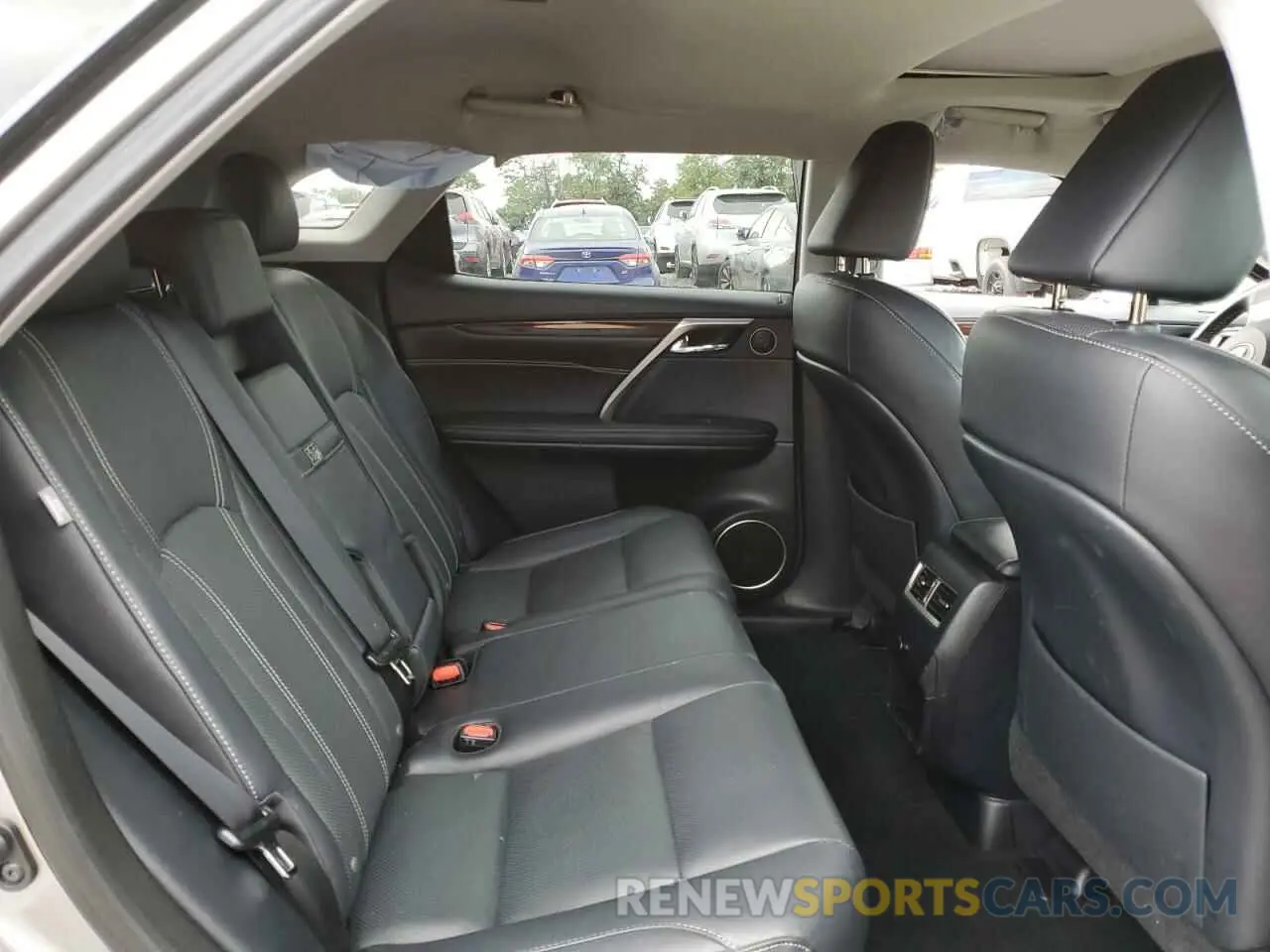 11 Photograph of a damaged car 2T2BZMCAXKC205551 LEXUS RX350 2019