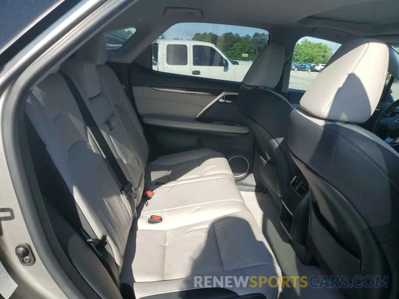 11 Photograph of a damaged car 2T2ZZMCA0KC137257 LEXUS RX350 2019