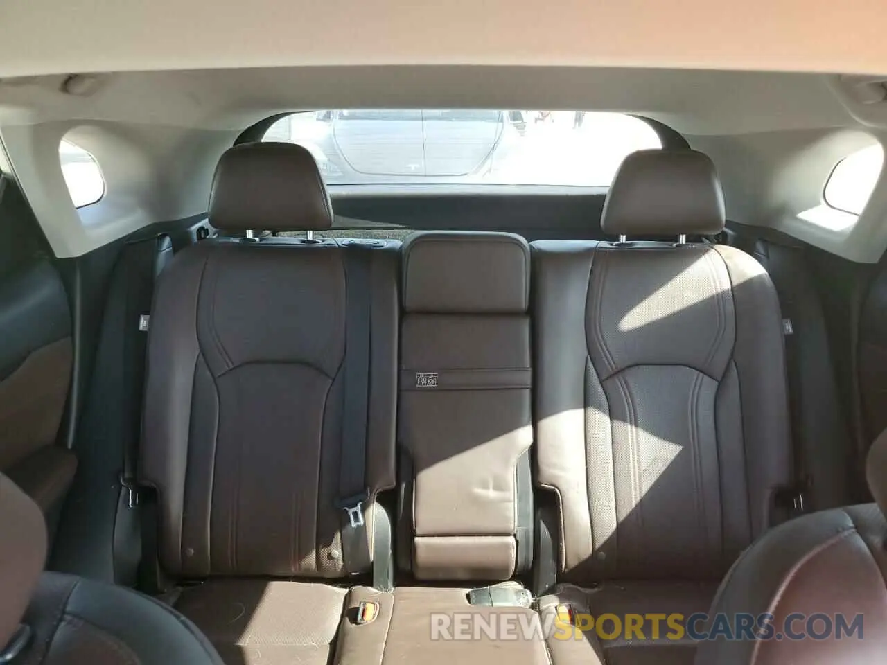 10 Photograph of a damaged car 2T2ZZMCA0KC141308 LEXUS RX350 2019