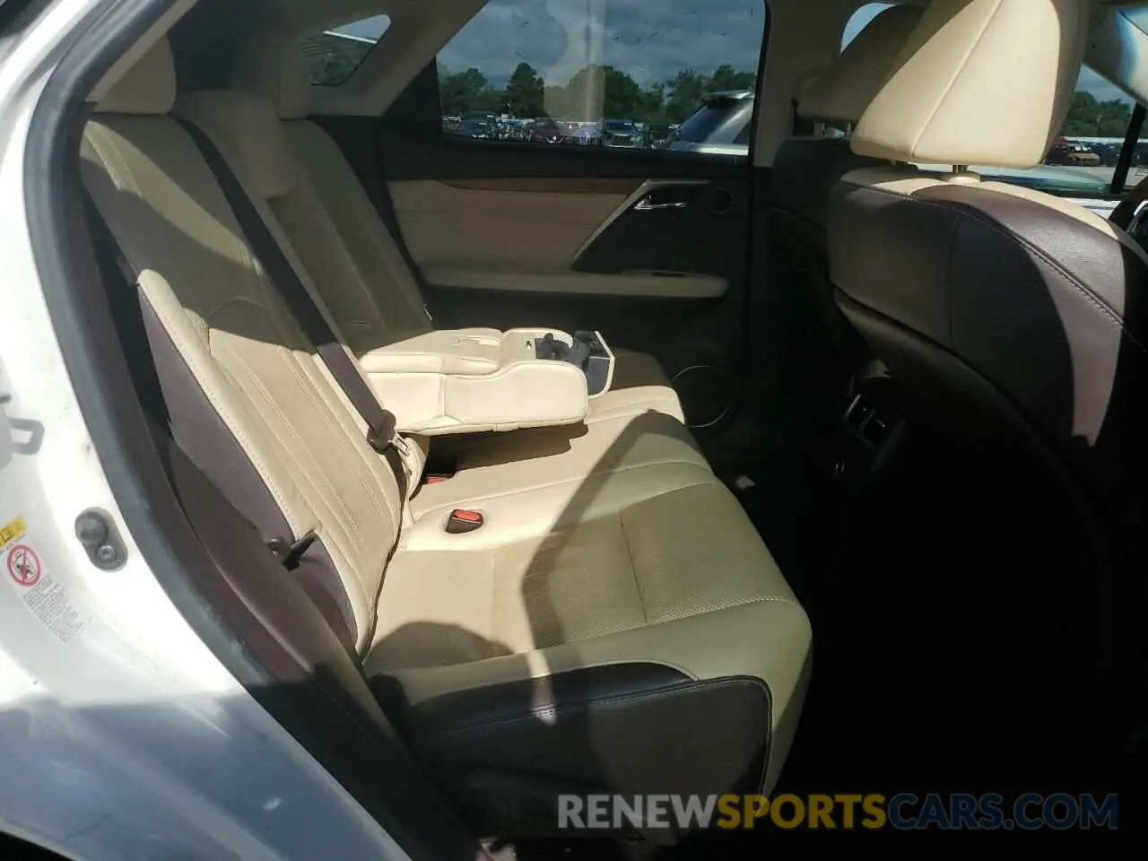 11 Photograph of a damaged car 2T2ZZMCA0KC145133 LEXUS RX350 2019