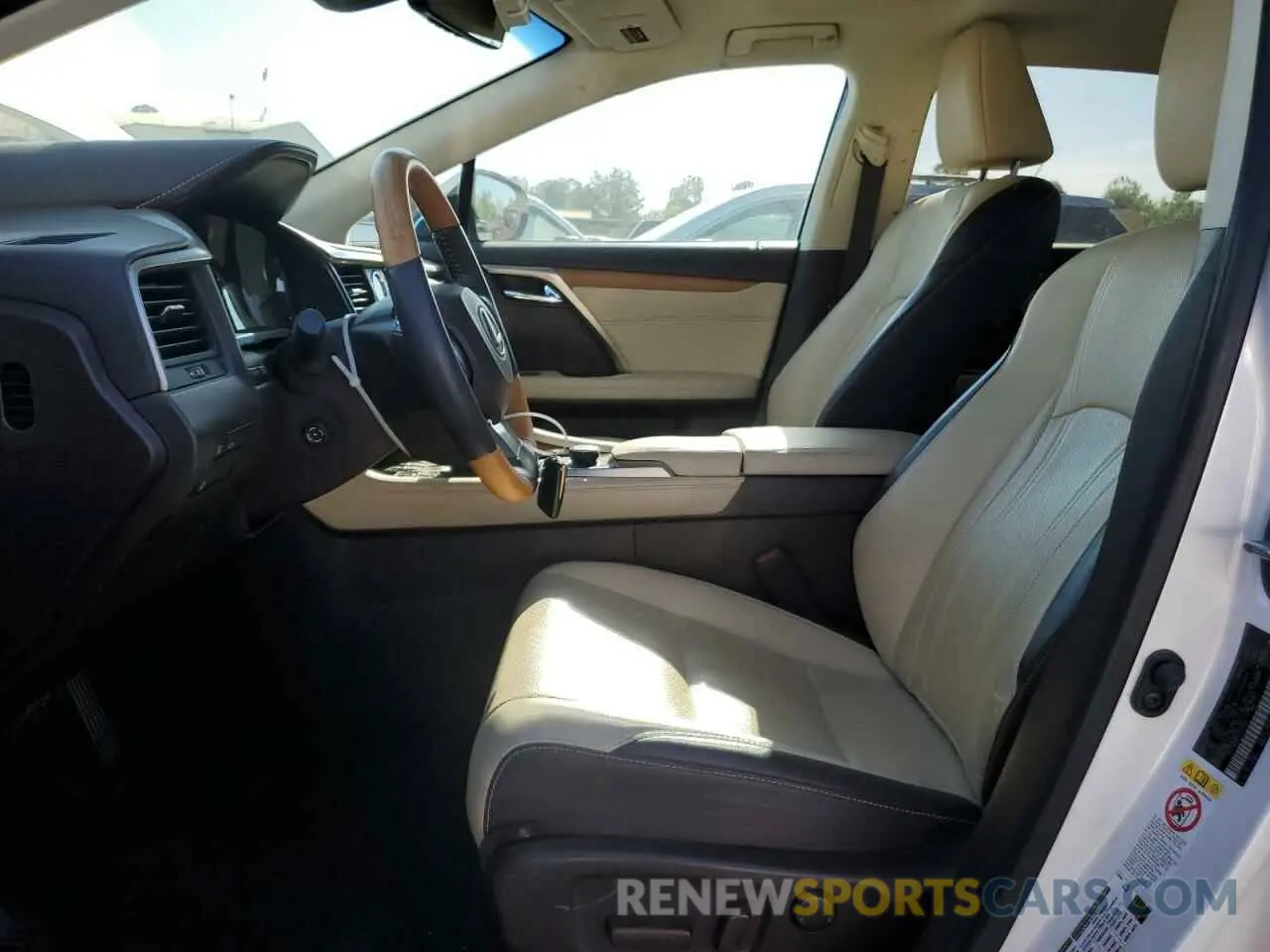7 Photograph of a damaged car 2T2ZZMCA1KC121505 LEXUS RX350 2019