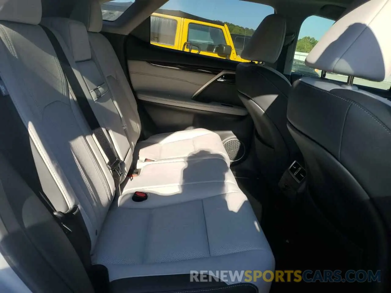 11 Photograph of a damaged car 2T2ZZMCA1KC129541 LEXUS RX350 2019