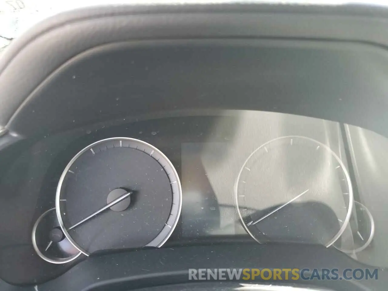 9 Photograph of a damaged car 2T2ZZMCA1KC131810 LEXUS RX350 2019