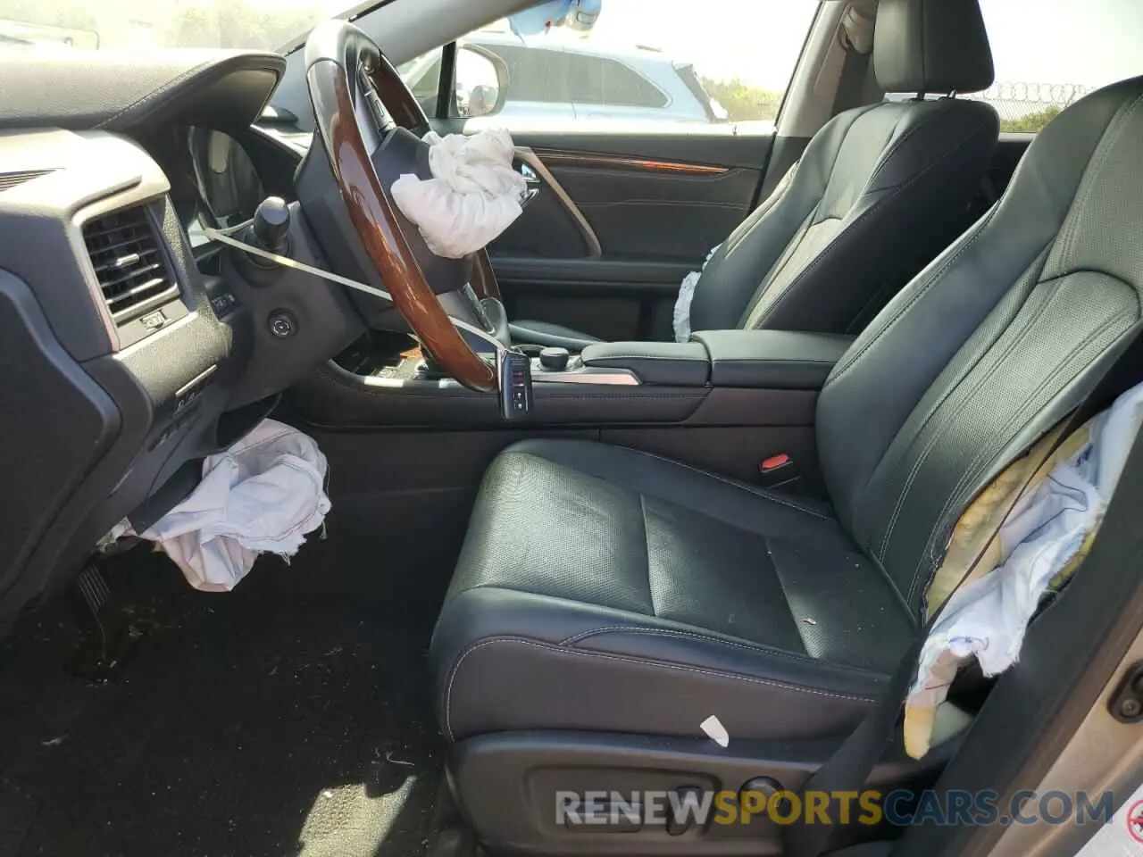 7 Photograph of a damaged car 2T2ZZMCA1KC139583 LEXUS RX350 2019