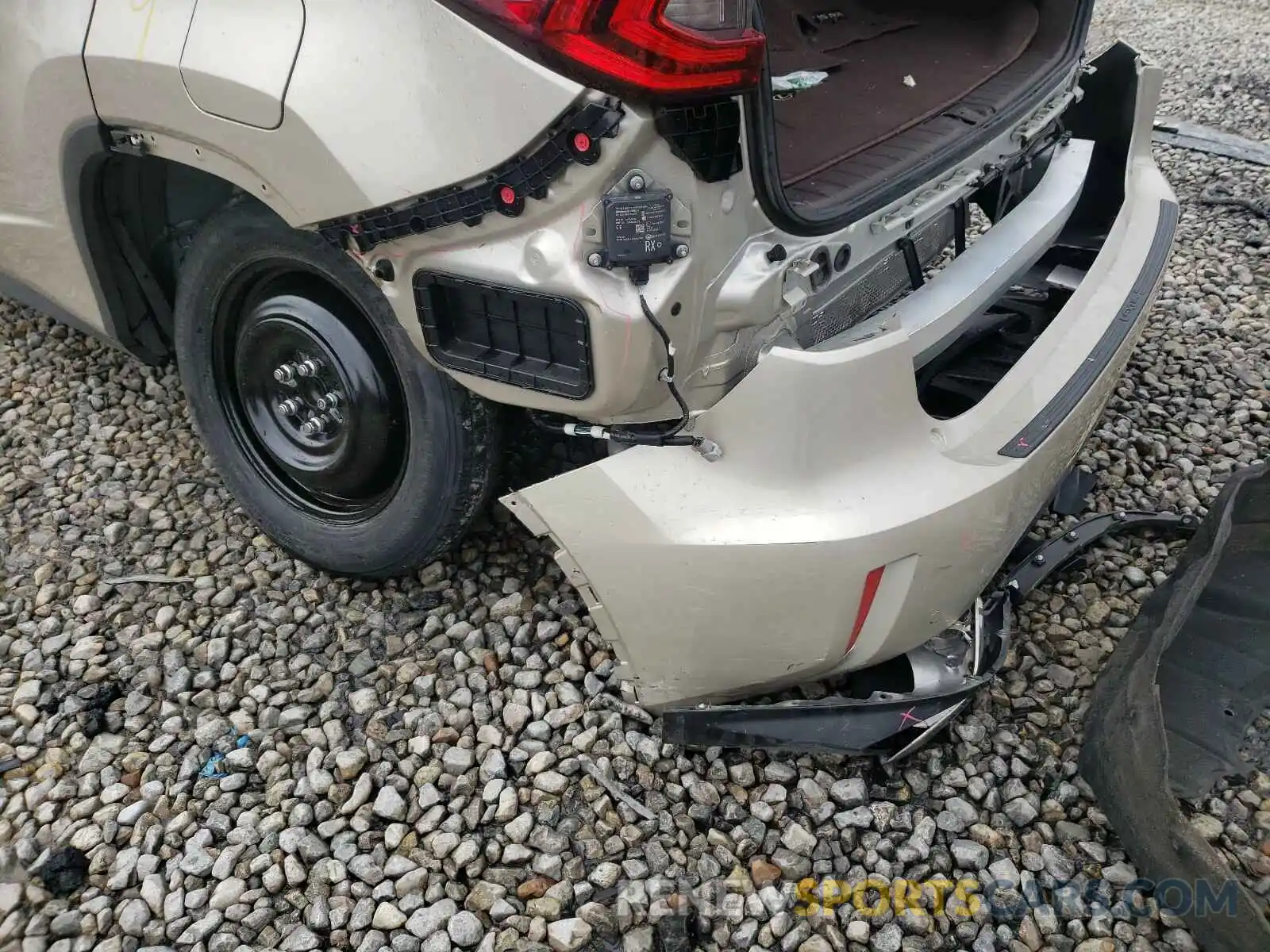 9 Photograph of a damaged car 2T2ZZMCA3KC125510 LEXUS RX350 2019