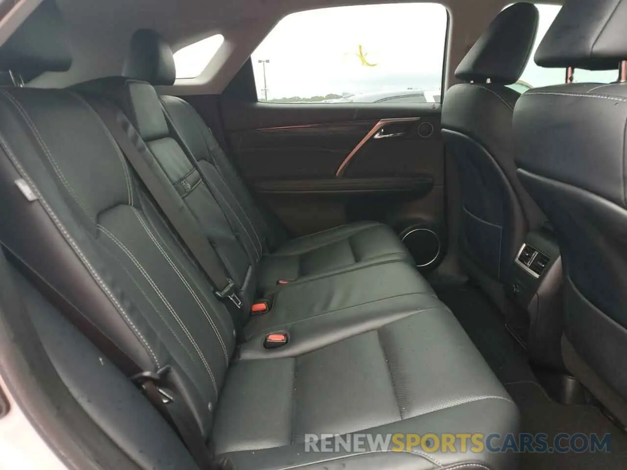 11 Photograph of a damaged car 2T2ZZMCA3KC134286 LEXUS RX350 2019
