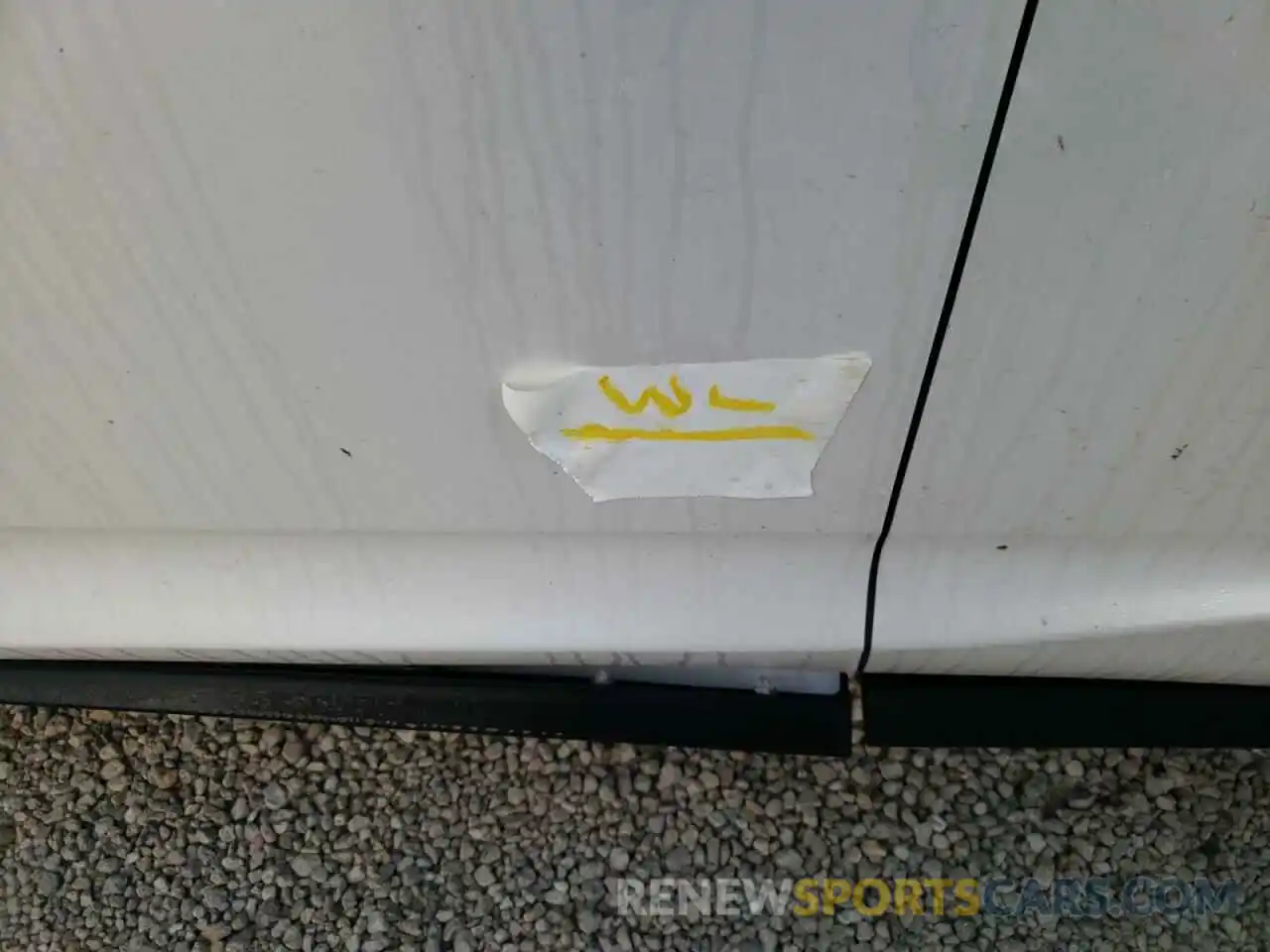 9 Photograph of a damaged car 2T2ZZMCA4KC132451 LEXUS RX350 2019