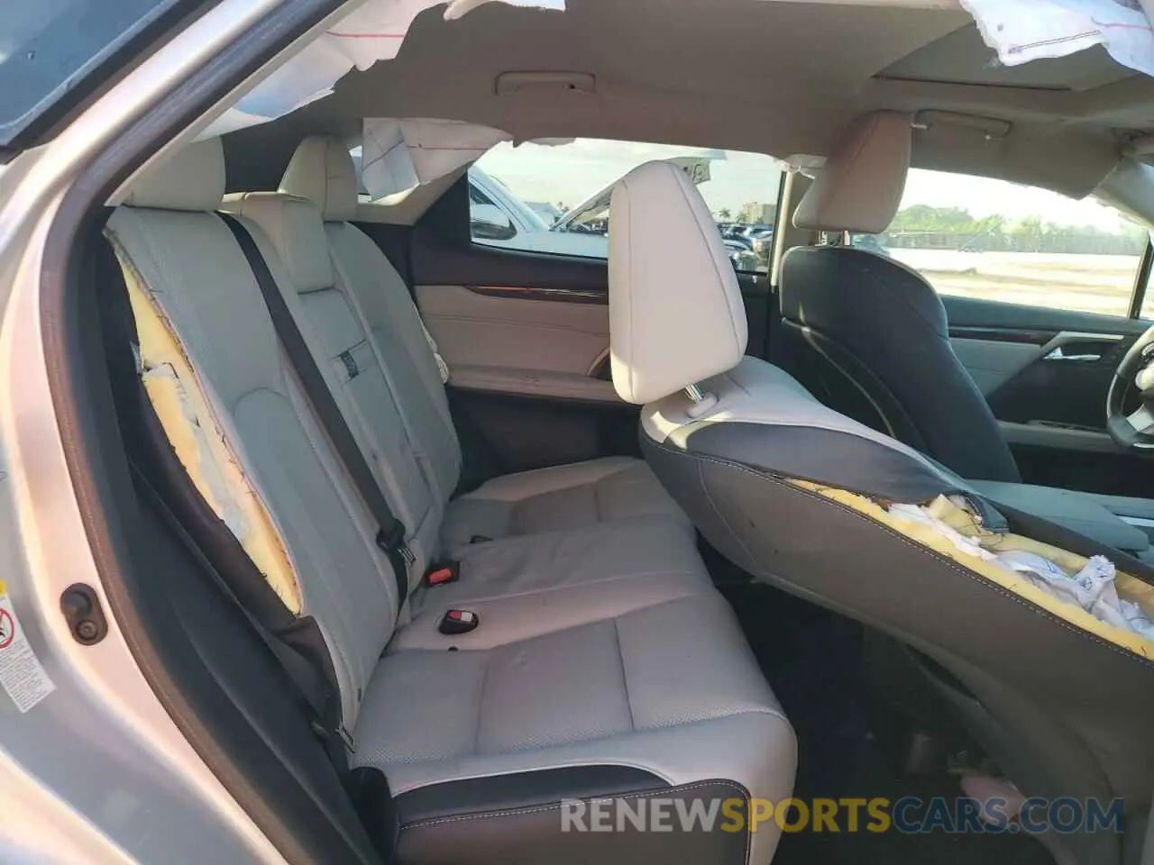 11 Photograph of a damaged car 2T2ZZMCA5KC122480 LEXUS RX350 2019