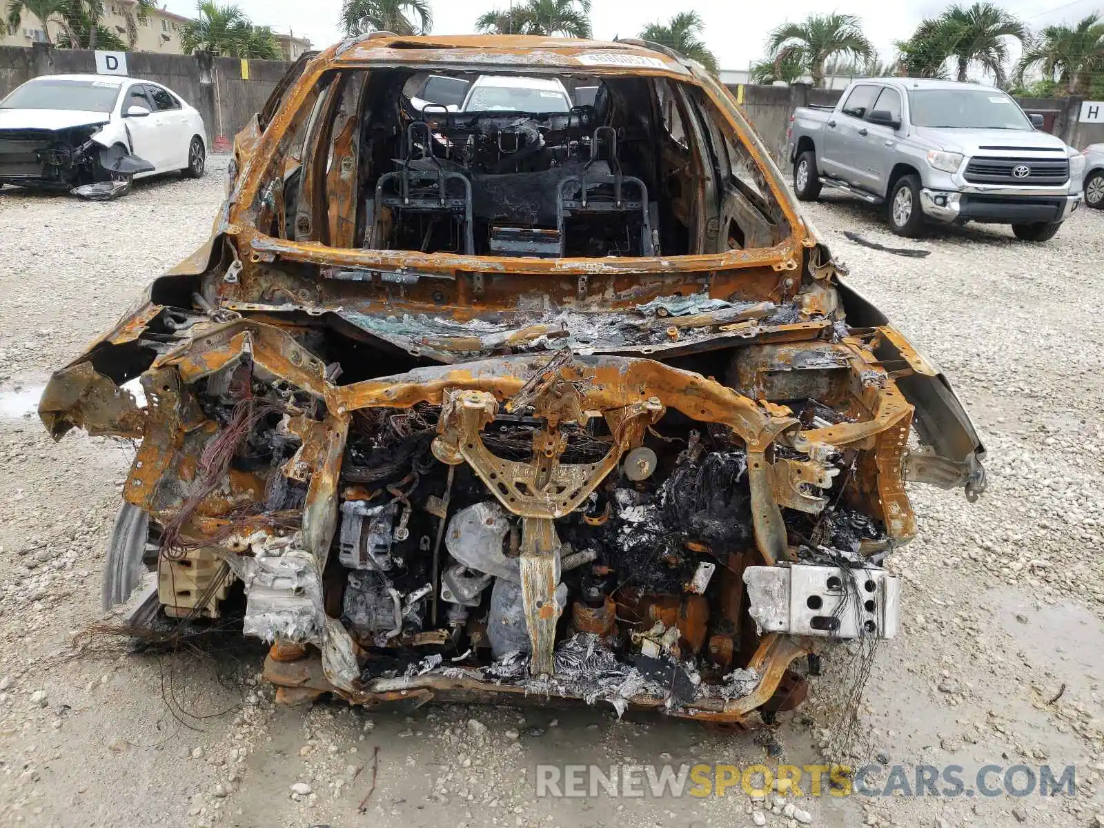 9 Photograph of a damaged car 2T2ZZMCA5KC133169 LEXUS RX350 2019