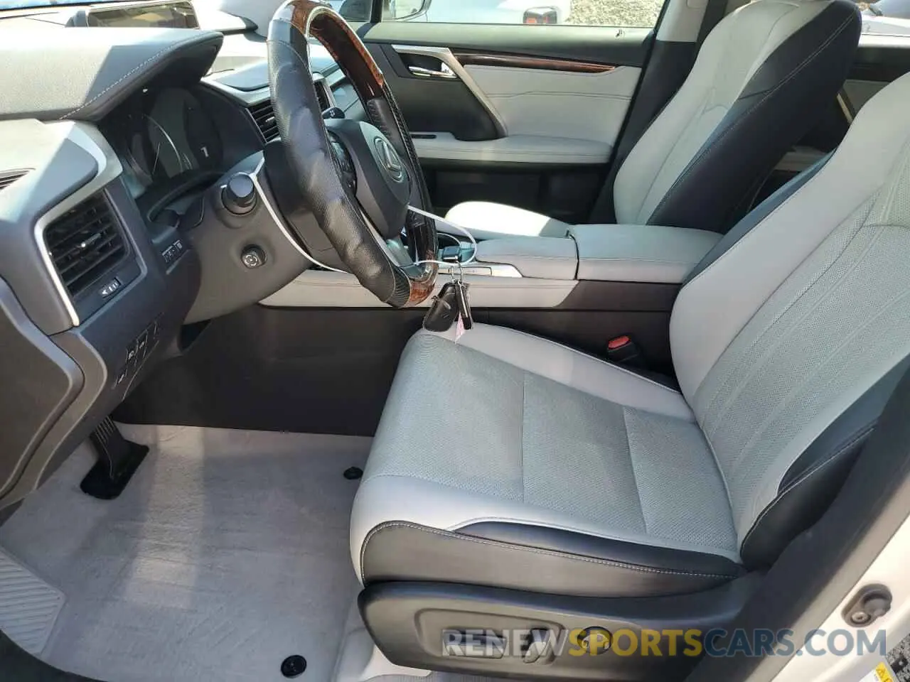 7 Photograph of a damaged car 2T2ZZMCA6KC123962 LEXUS RX350 2019