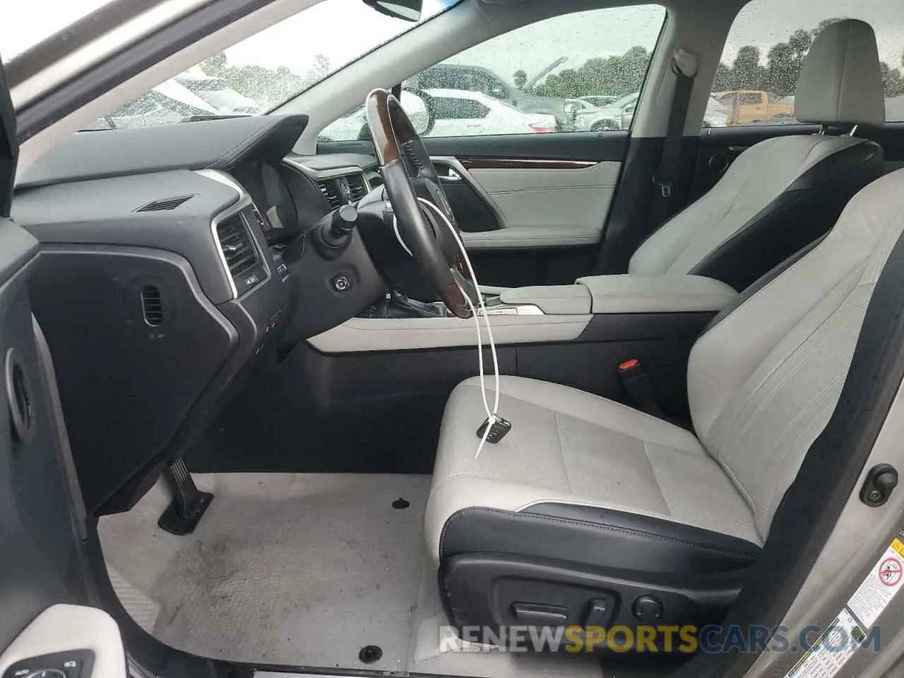 7 Photograph of a damaged car 2T2ZZMCA8KC133960 LEXUS RX350 2019