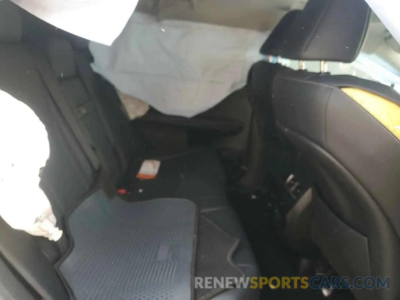 11 Photograph of a damaged car 2T2ZZMCA8KC140455 LEXUS RX350 2019