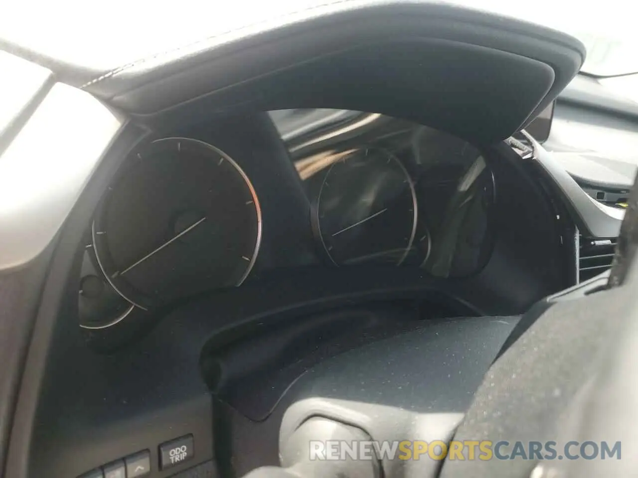 9 Photograph of a damaged car 2T2ZZMCA8KC140455 LEXUS RX350 2019
