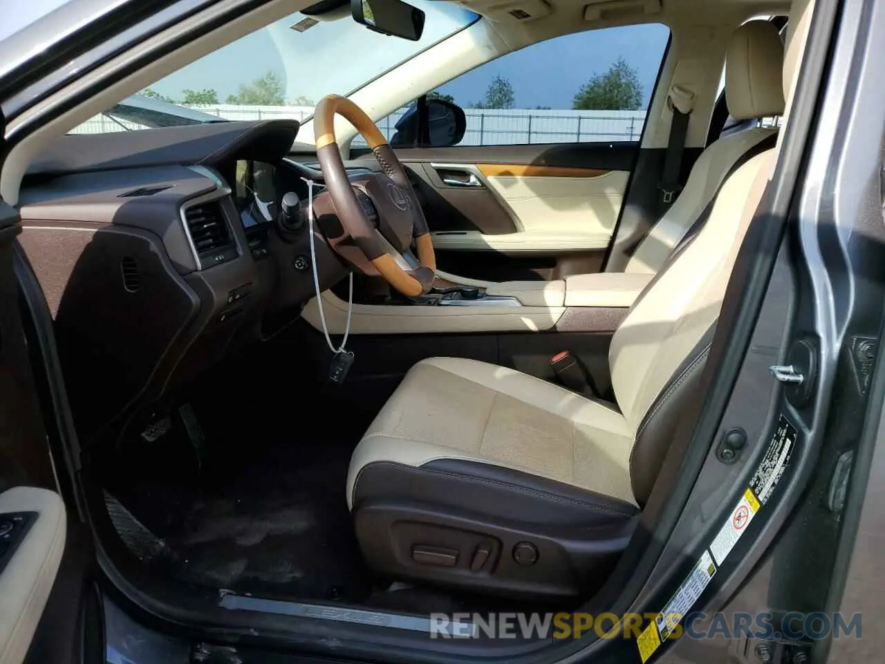 7 Photograph of a damaged car 2T2ZZMCA9KC129707 LEXUS RX350 2019