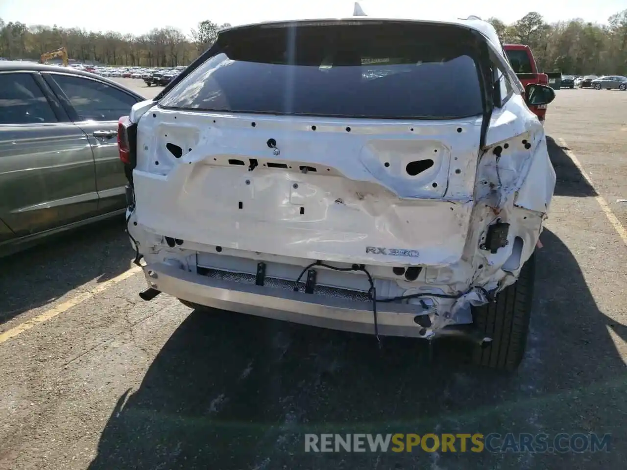 9 Photograph of a damaged car 2T2ZZMCA9KC137161 LEXUS RX350 2019