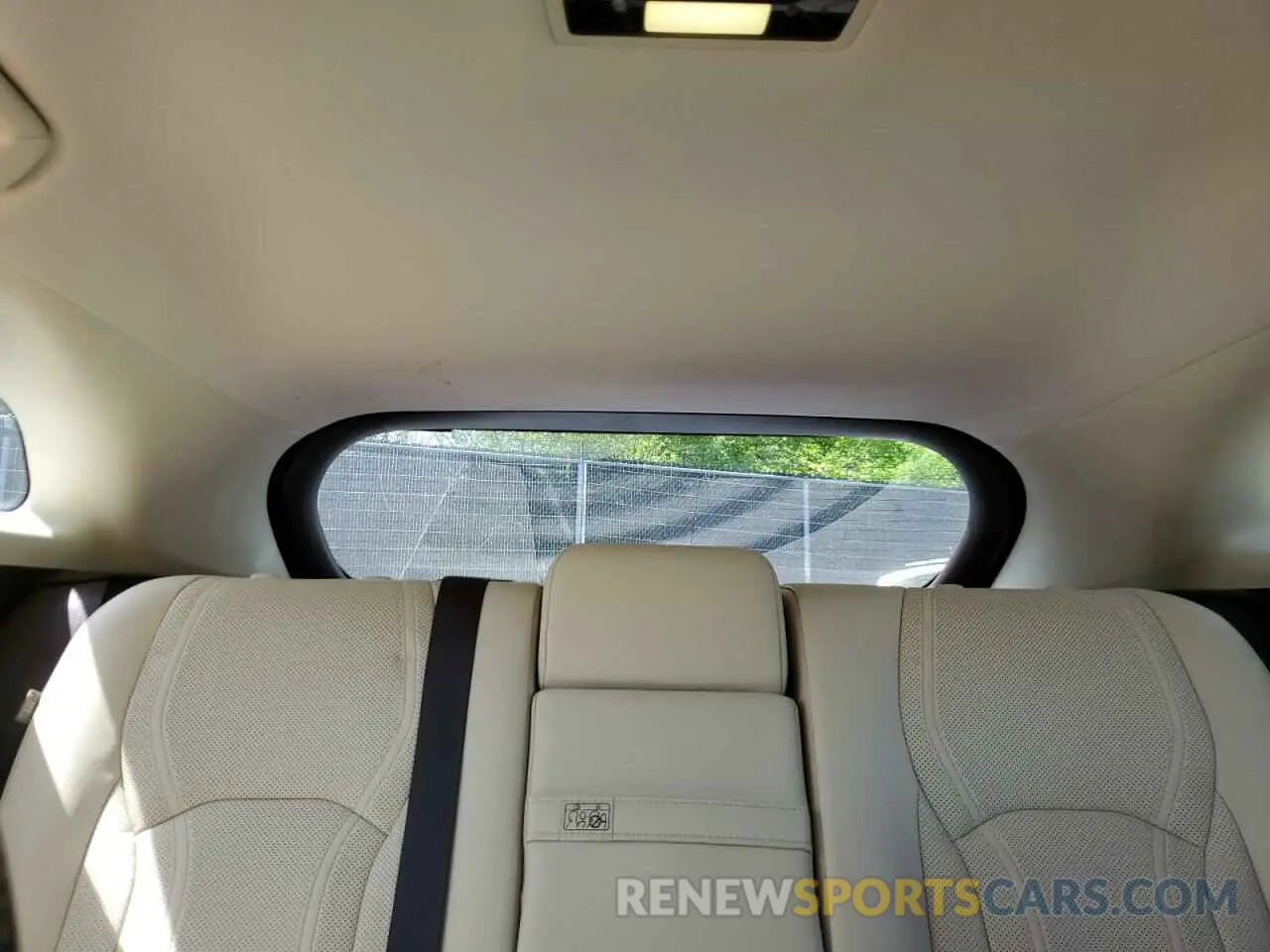 10 Photograph of a damaged car JTJBZMCA5K2041190 LEXUS RX350 2019