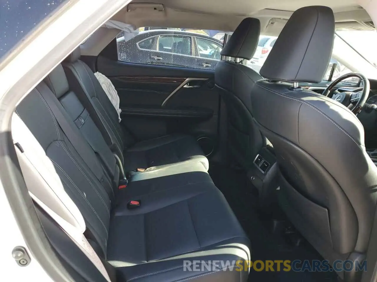 10 Photograph of a damaged car JTJBZMCA6K2040114 LEXUS RX350 2019