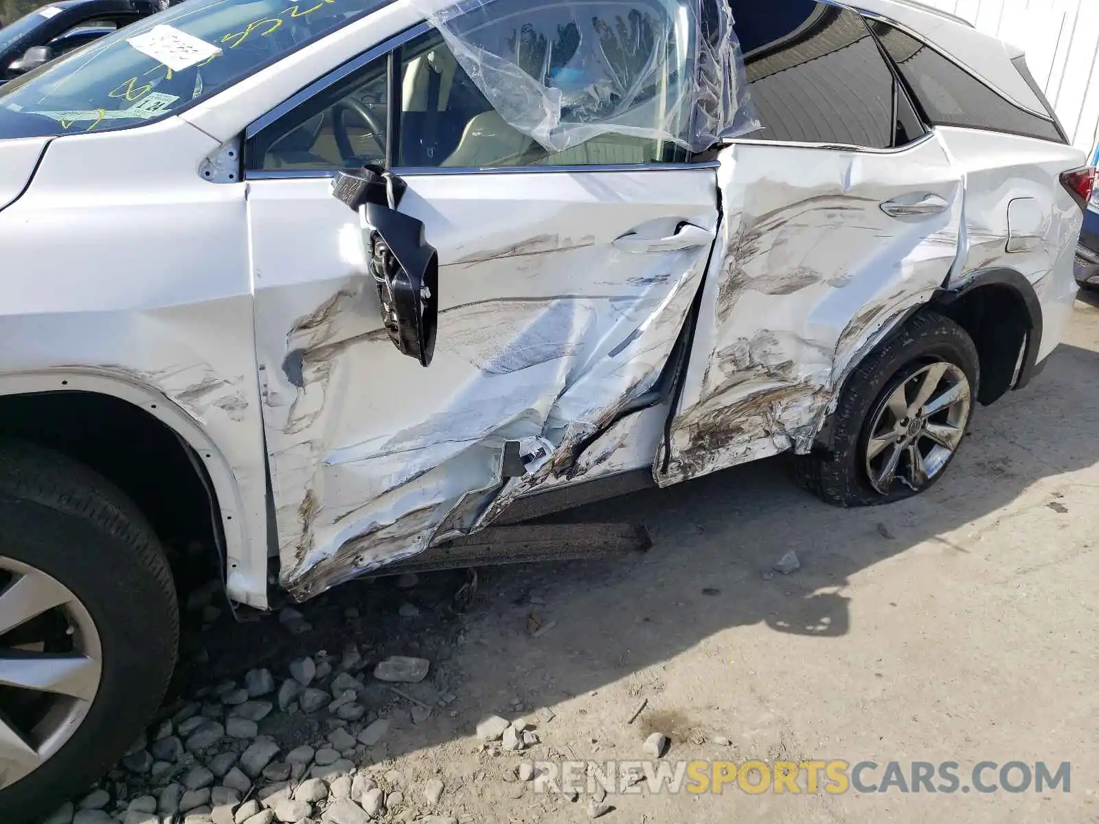 10 Photograph of a damaged car JTJDZKCA2K2015854 LEXUS RX350 2019