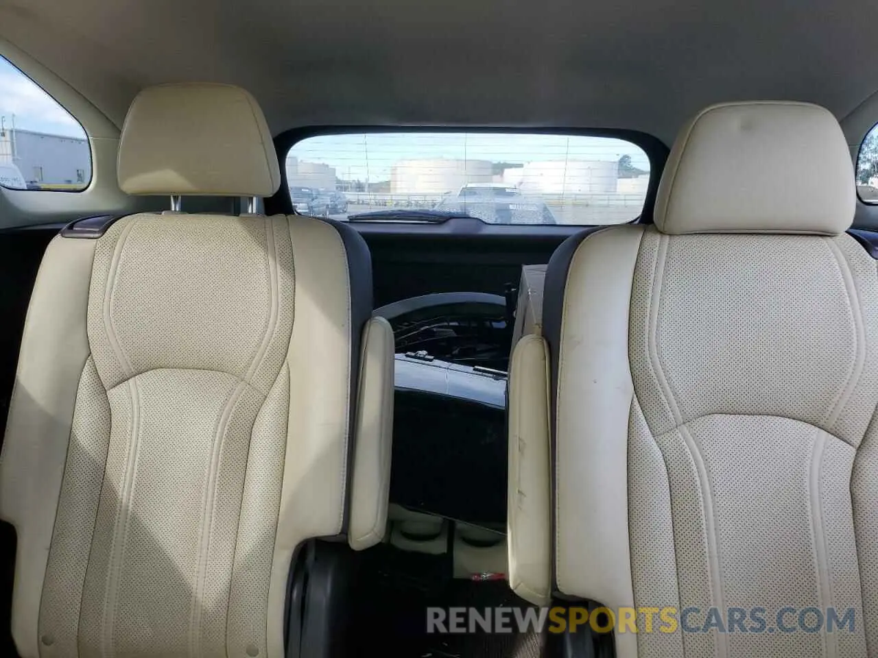 10 Photograph of a damaged car JTJDZKCA3K2020772 LEXUS RX350 2019