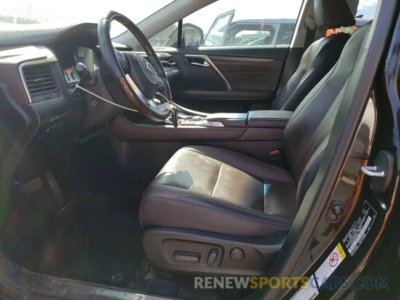 7 Photograph of a damaged car JTJGZKCA1K2012814 LEXUS RX350 2019