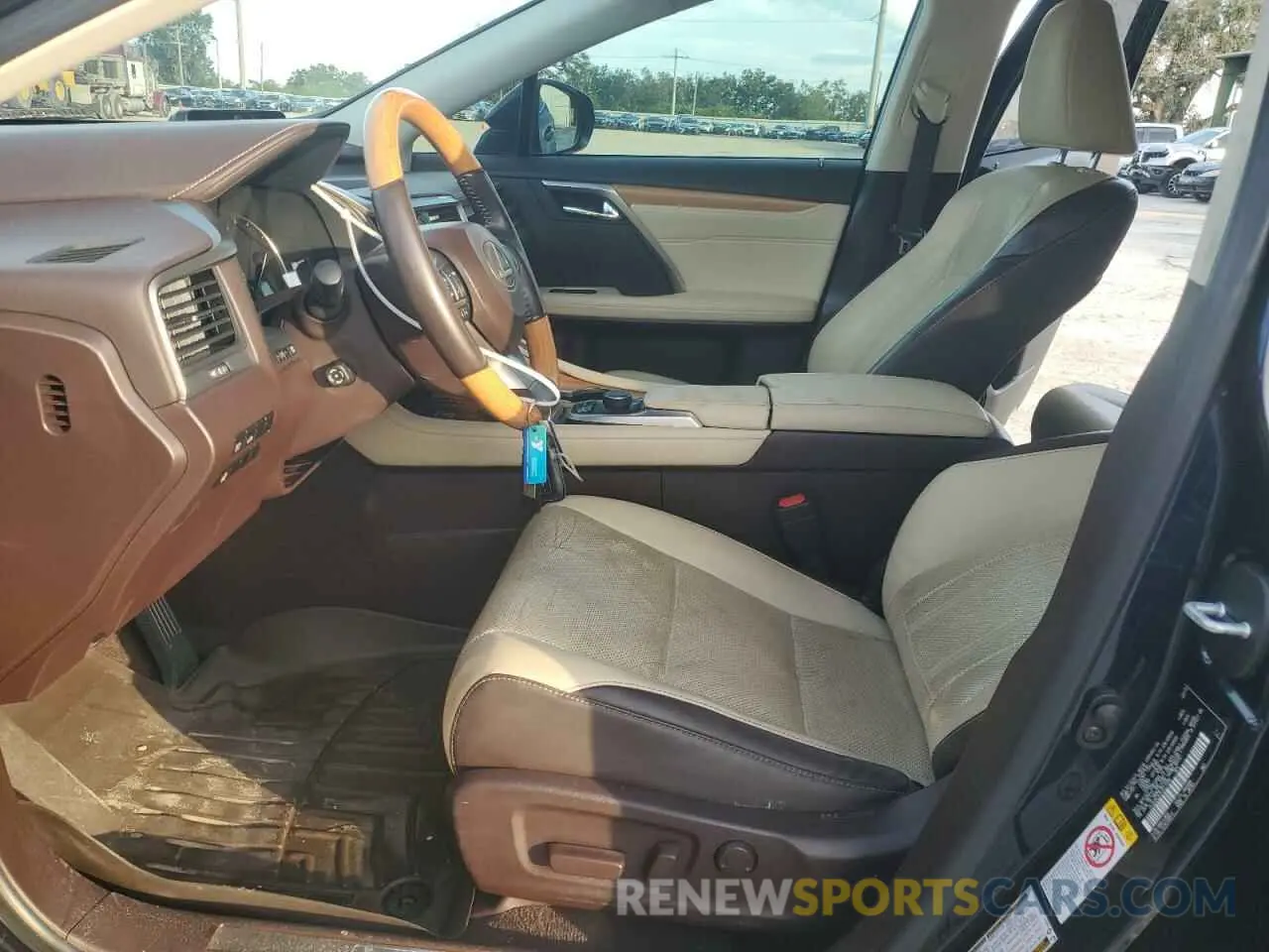 7 Photograph of a damaged car JTJGZKCA7K2011599 LEXUS RX350 2019