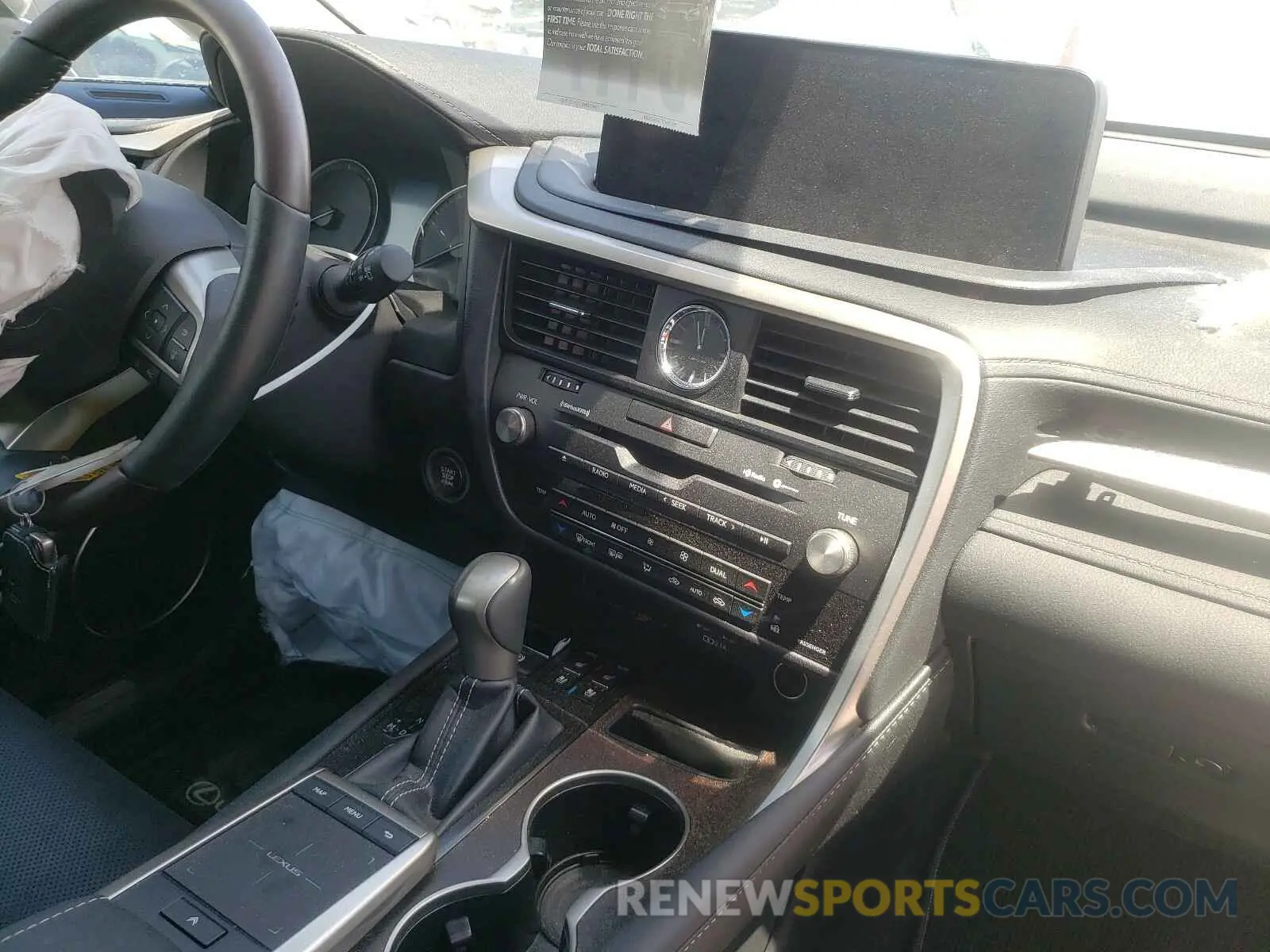 9 Photograph of a damaged car 2T2HZMAAXLC174624 LEXUS RX350 2020