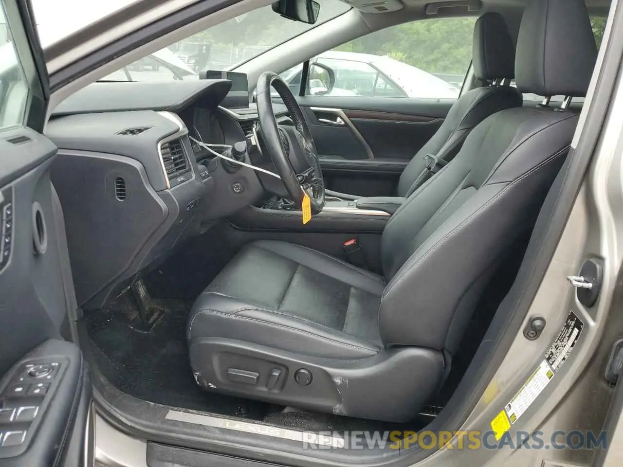 7 Photograph of a damaged car 2T2HZMDA1LC242563 LEXUS RX350 2020