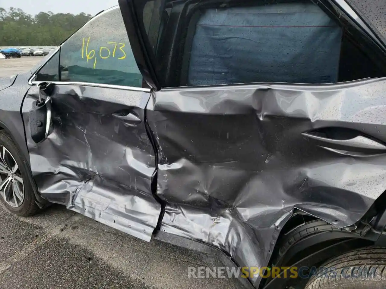 10 Photograph of a damaged car 2T2HZMAA5MC199304 LEXUS RX350 2021