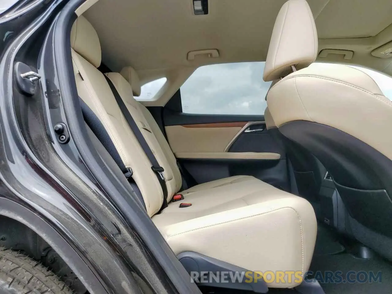 10 Photograph of a damaged car 2T2HZMAAXMC193823 LEXUS RX350 2021