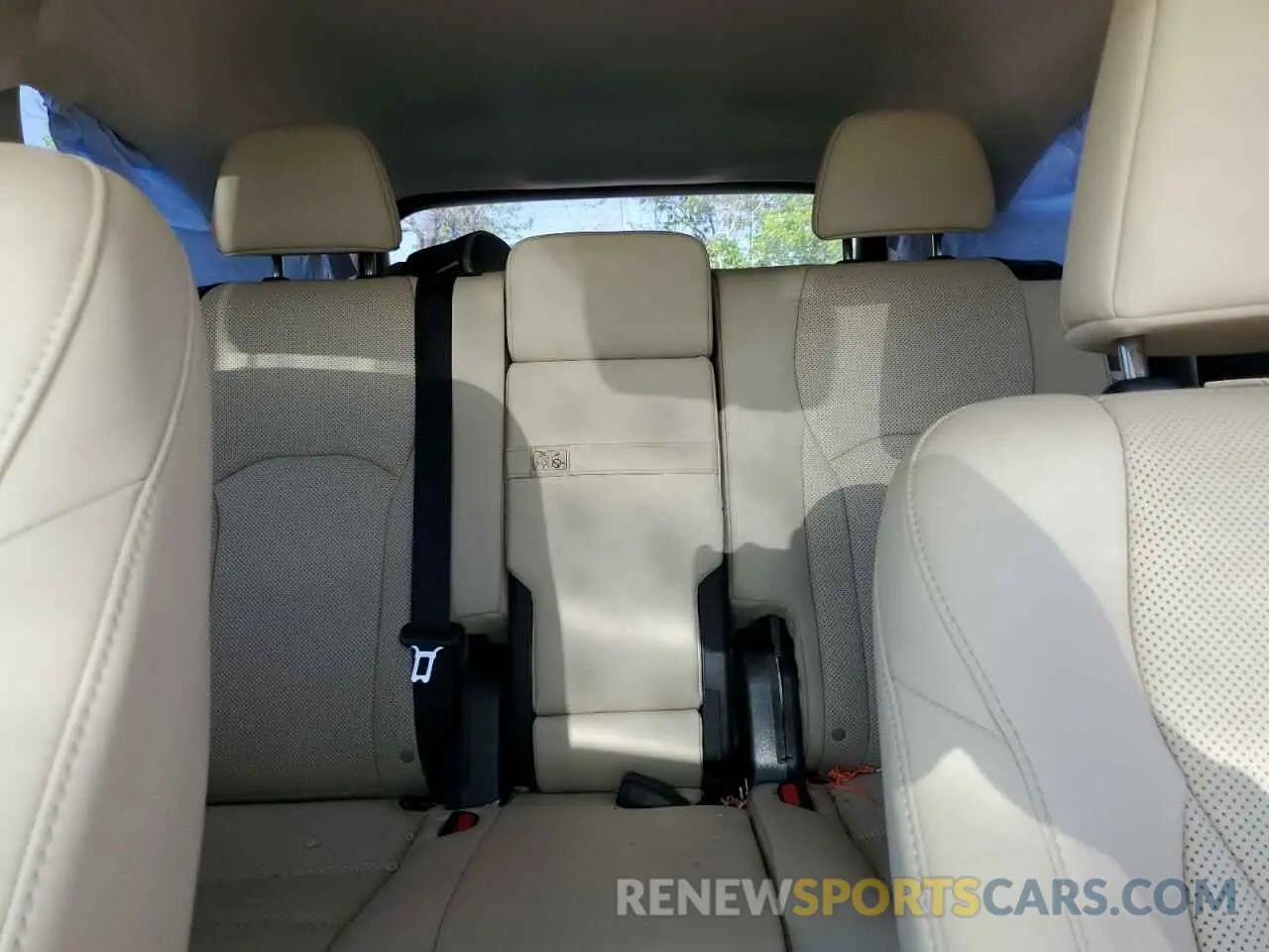 10 Photograph of a damaged car JTJHZKFA2M2030340 LEXUS RX350 2021