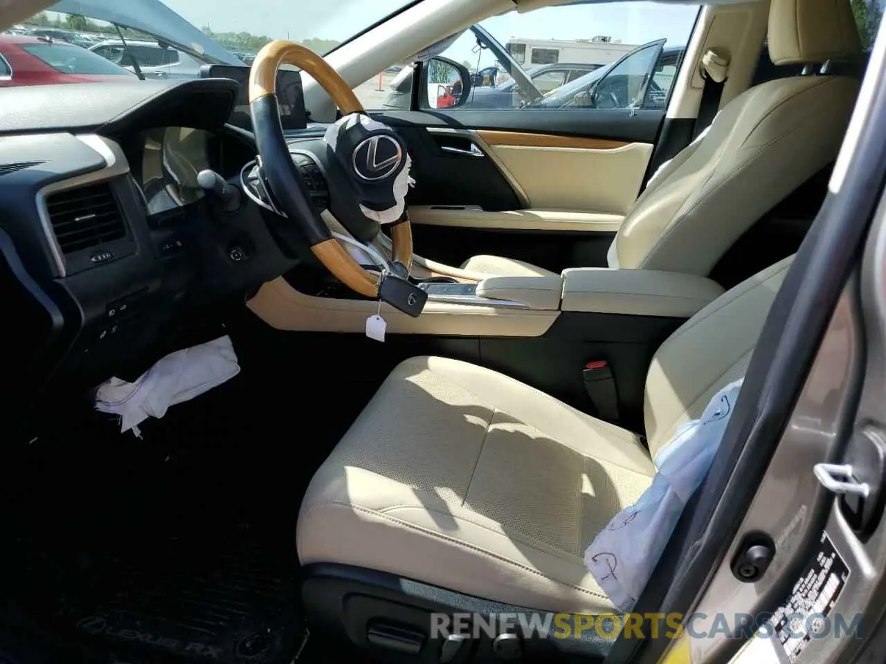 7 Photograph of a damaged car JTJHZKFA2M2030340 LEXUS RX350 2021