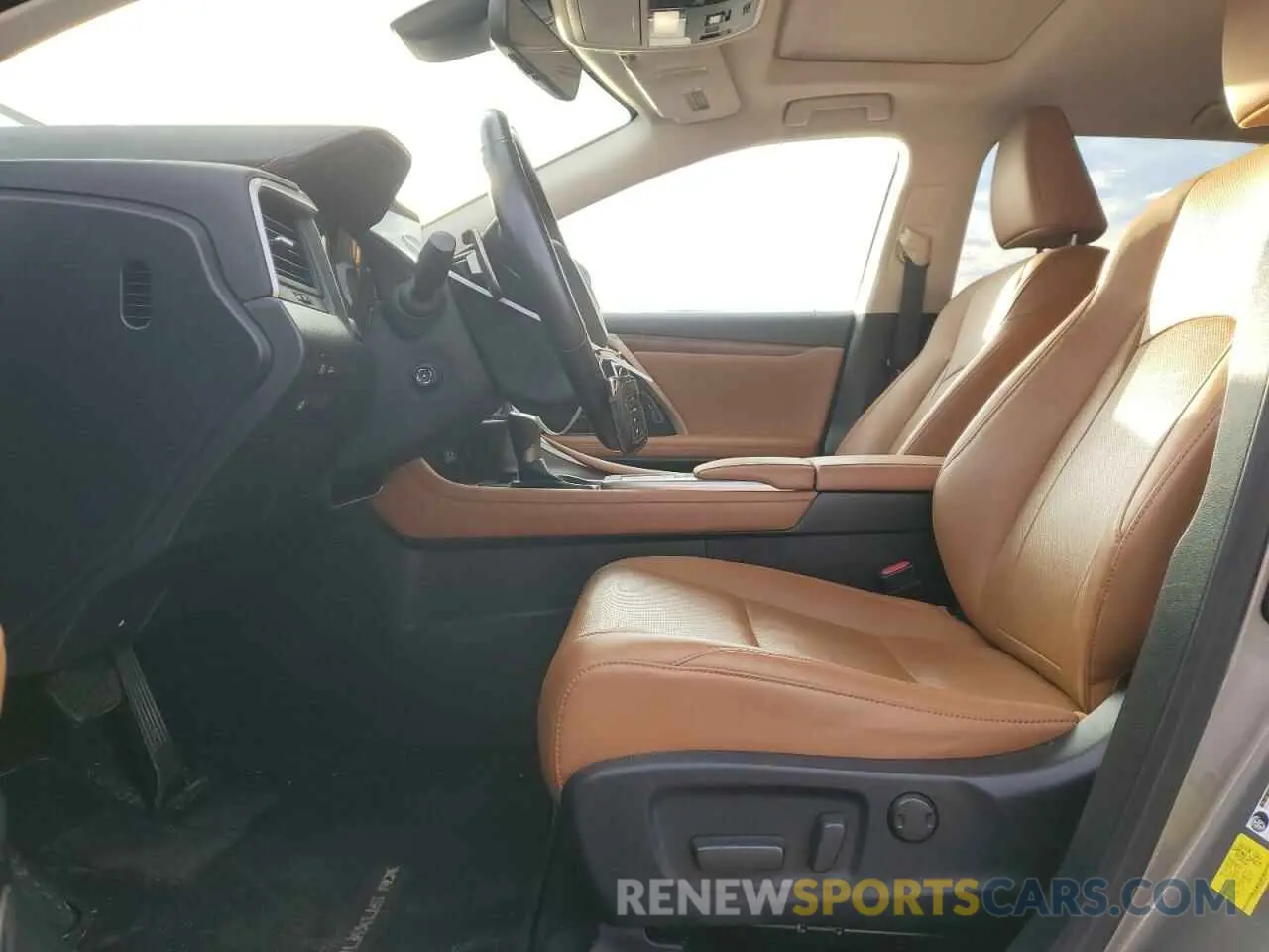7 Photograph of a damaged car JTJHZKFA2M2031617 LEXUS RX350 2021