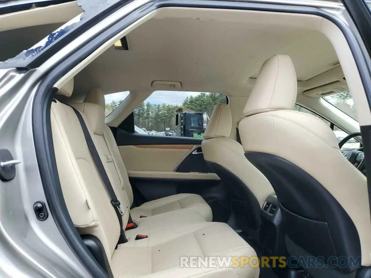 11 Photograph of a damaged car JTJHZKFA3M2030749 LEXUS RX350 2021