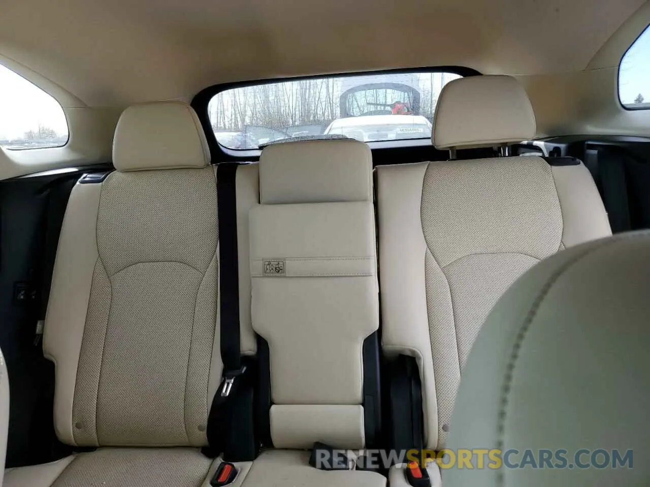 10 Photograph of a damaged car JTJHZKFA5M2033300 LEXUS RX350 2021